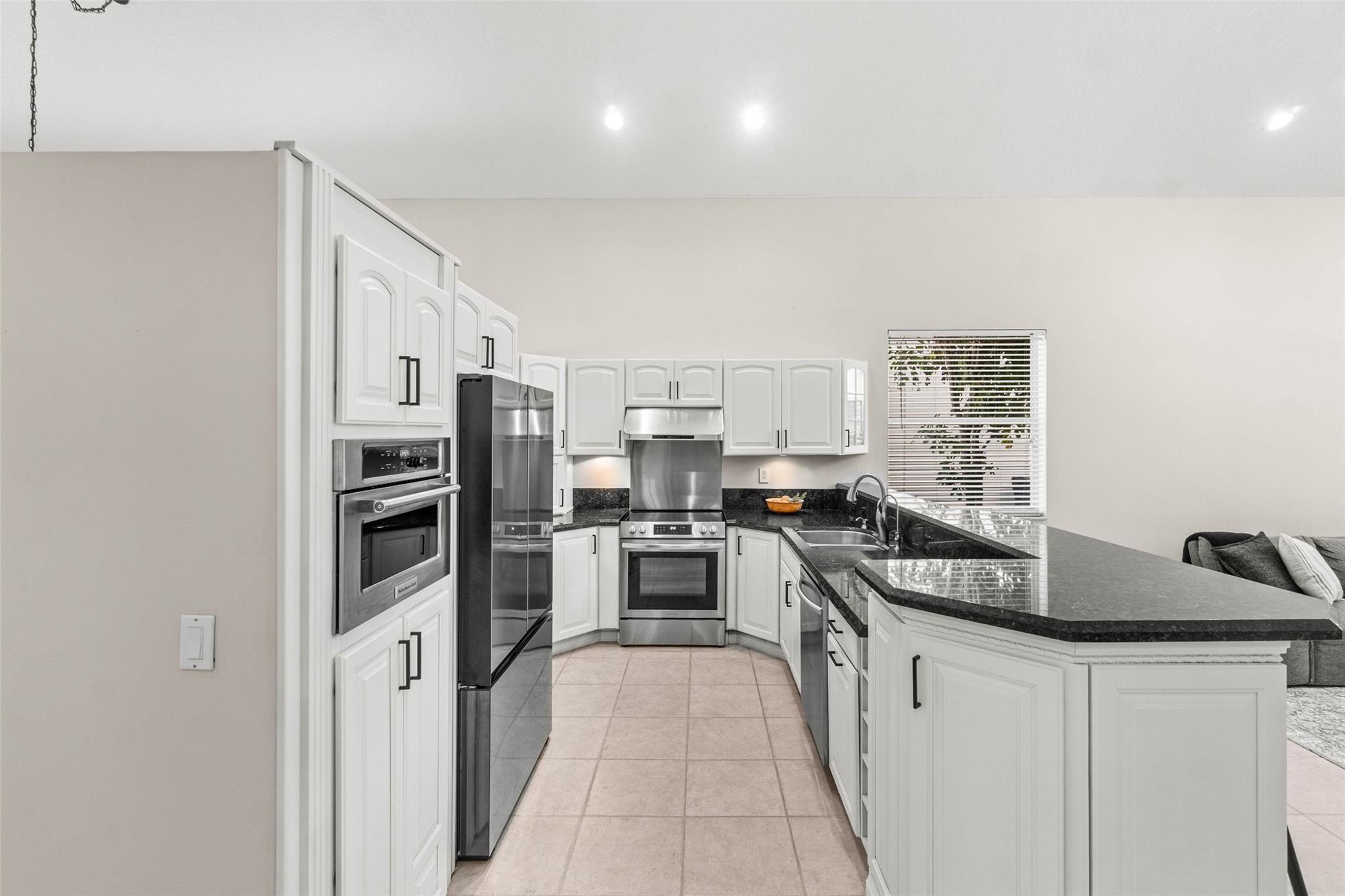 5260 NW 112th Way, Coral Springs, FL 33076