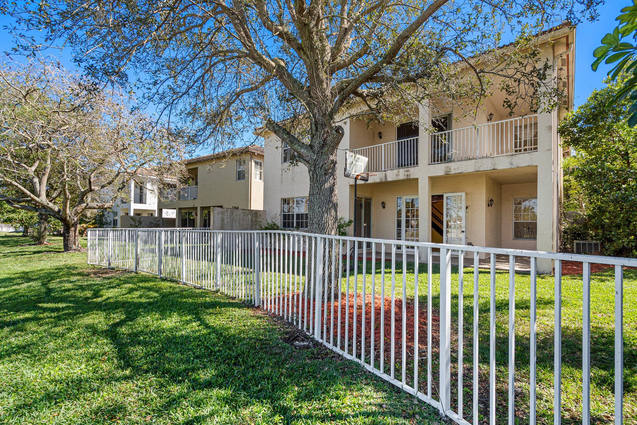 10633 Old Hammock Way, Wellington, FL 33414