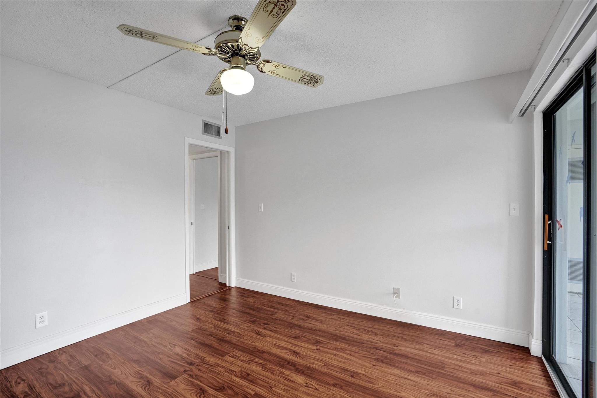 Photo for 7432 Ashmont Circle, 208, Tamarac, FL 33321 - Listing #FX-10525865 7432 Ashmont Circle, 208, Tamarac, FL 33321