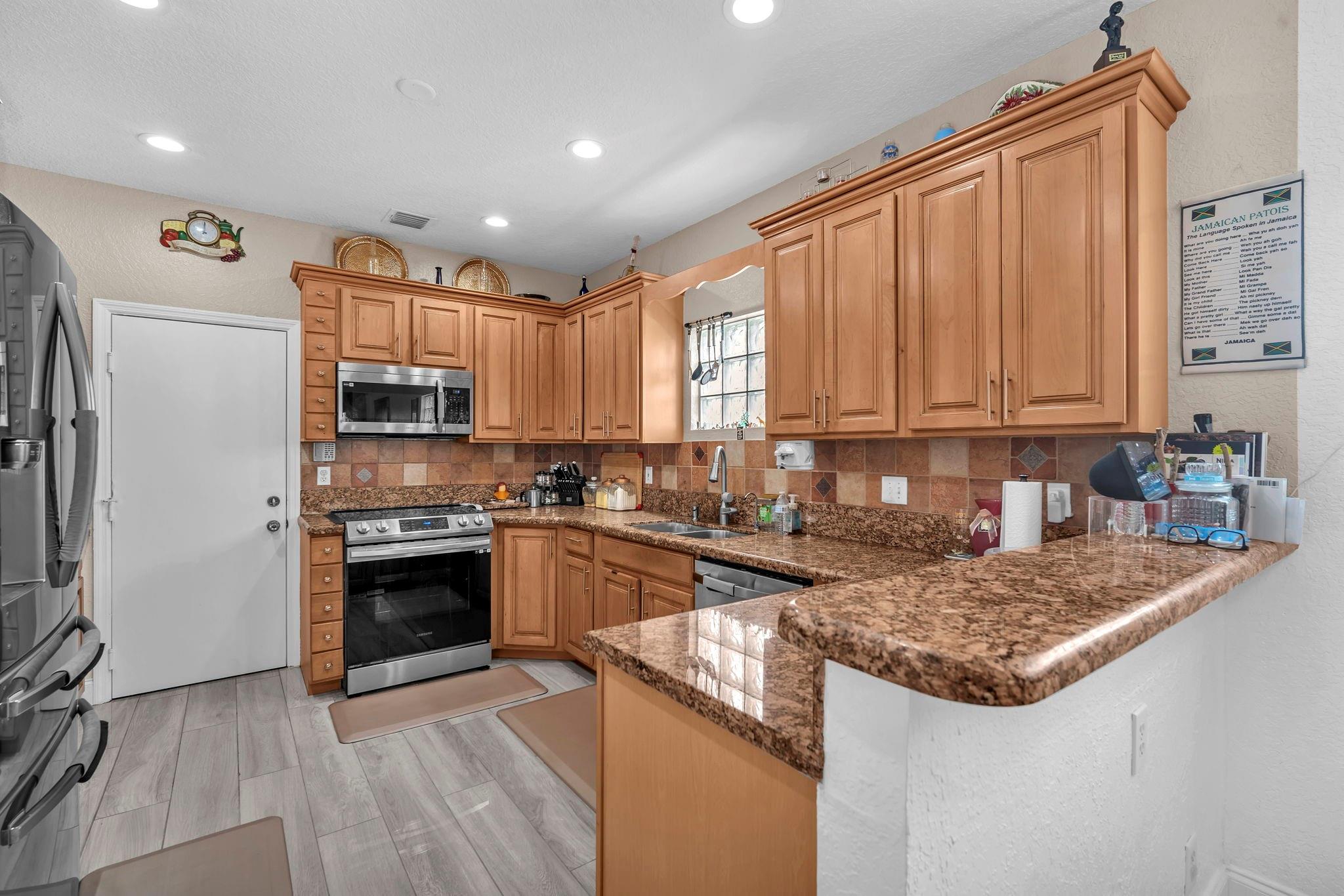 3471 NW 112th Avenue, Coral Springs, FL 33065