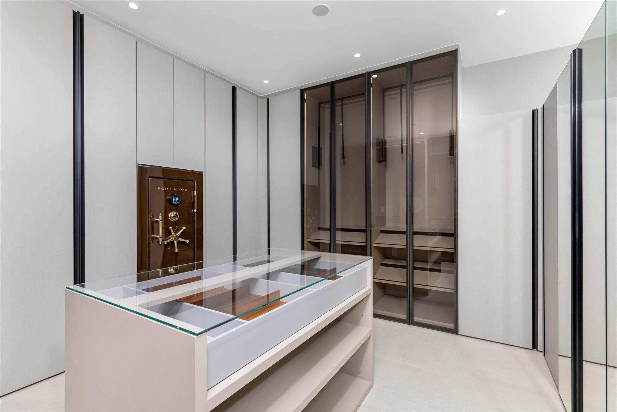 1555 SE 14th Court, Deerfield Beach, FL 33441