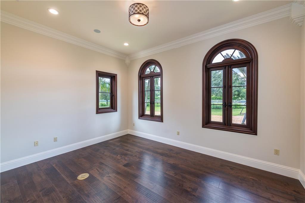 OFFICE/GUEST ROOM (5TH BEDROOM)