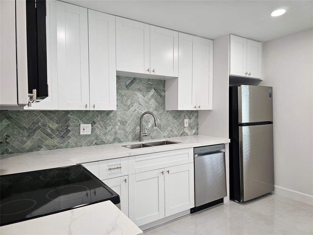 9557 NW 2nd Place 9557, Coral Springs, FL 33071