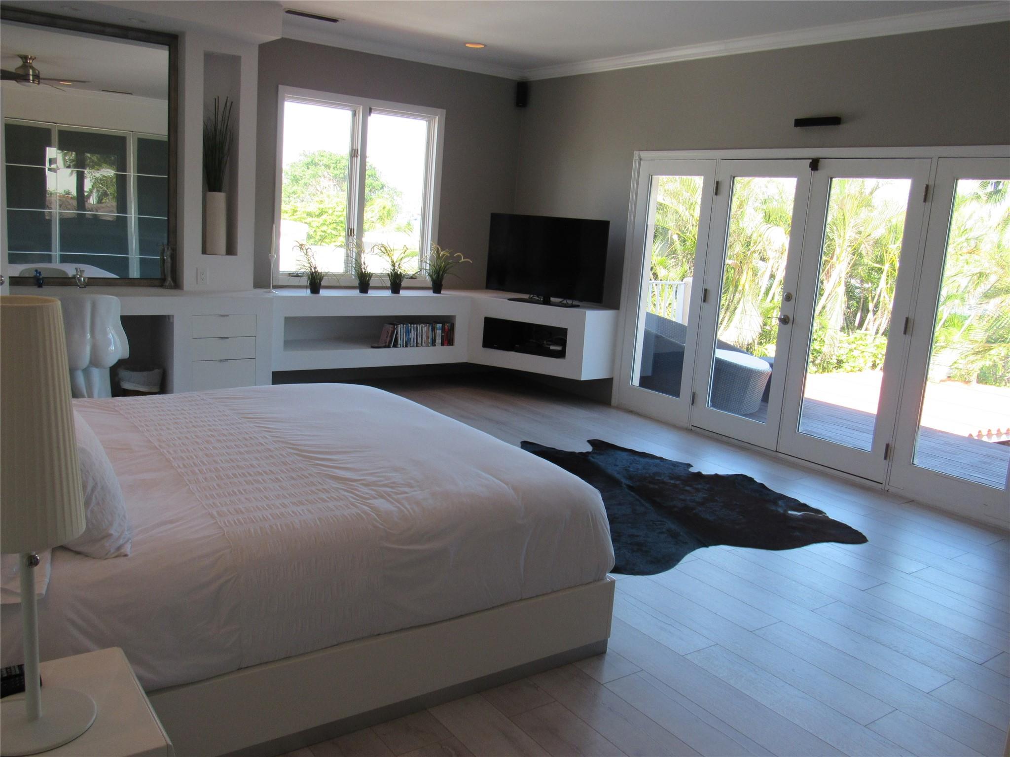 185 Palm Avenue, Miami Beach, FL 33139