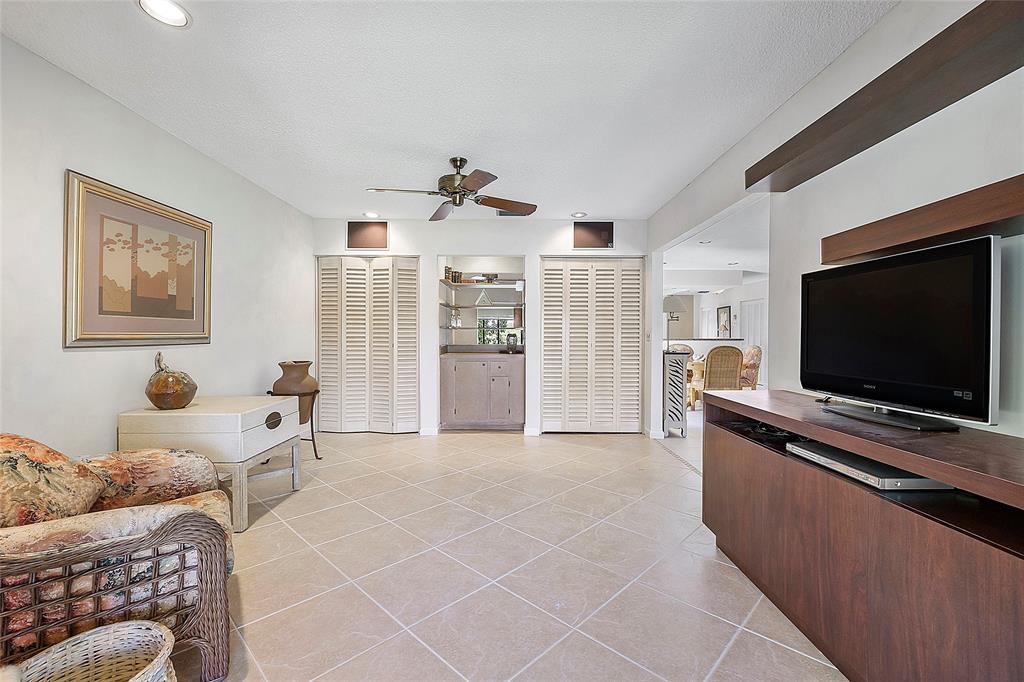 Photo for 8210 E Casa Del Lago, E, Boca Raton, FL 33433 - Listing #FX-10435946 8210 E Casa Del Lago, E, Boca Raton, FL 33433