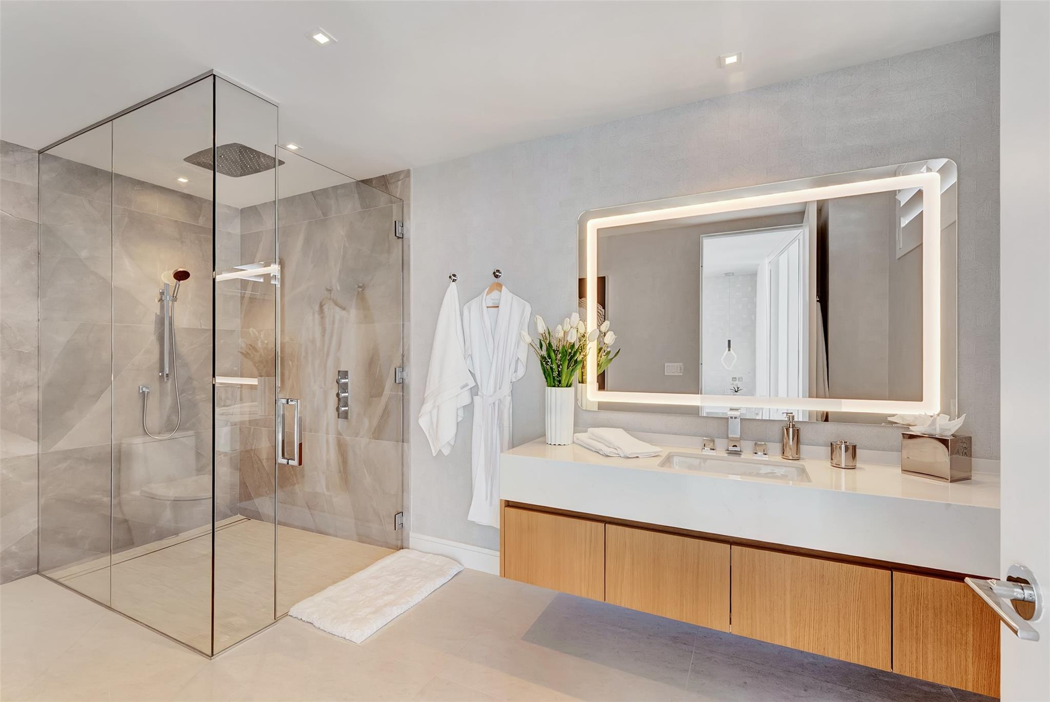 2241 SE 17th Street PH2, Fort Lauderdale, FL 33316