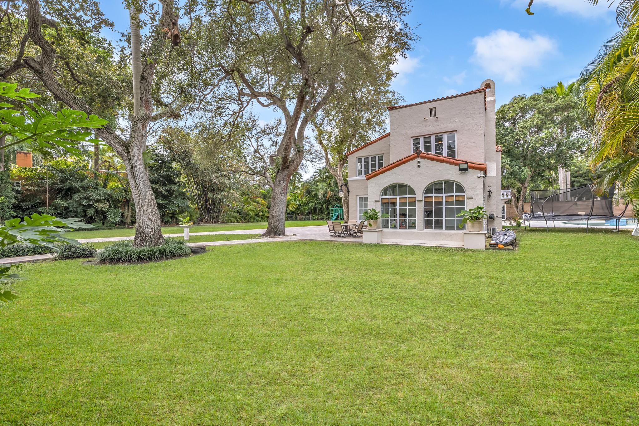 5960 N Bayshore Drive, Miami, FL 33137