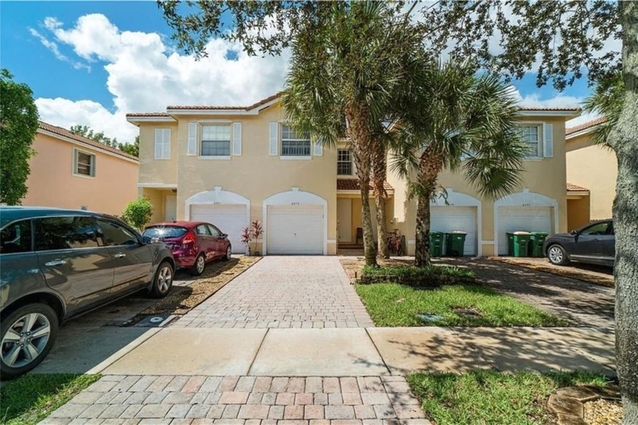 Photo for 6373 Landings Way, Tamarac, FL 33321 - listing #FX-10535160 6373 Landings Way, Tamarac, FL 33321