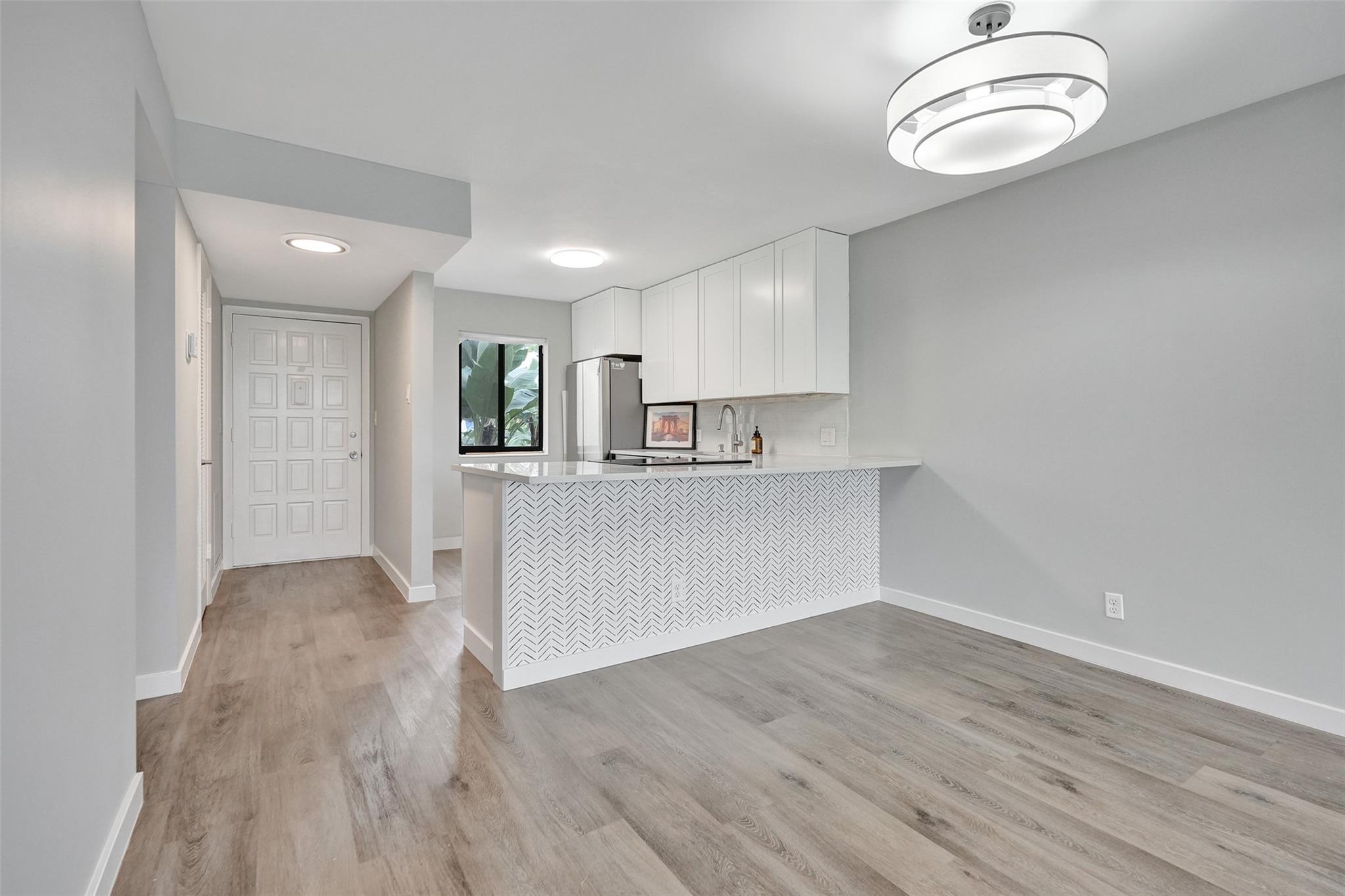 Photo for 4539 Luxemburg Court, 201, Lake Worth, FL 33467 - listing #FX-10530386 4539 Luxemburg Court, 201, Lake Worth, FL 33467