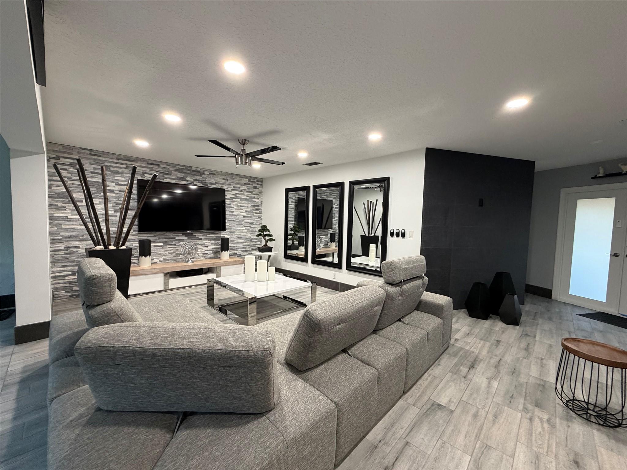 11240 NW 43rd Street, Coral Springs, FL 33065