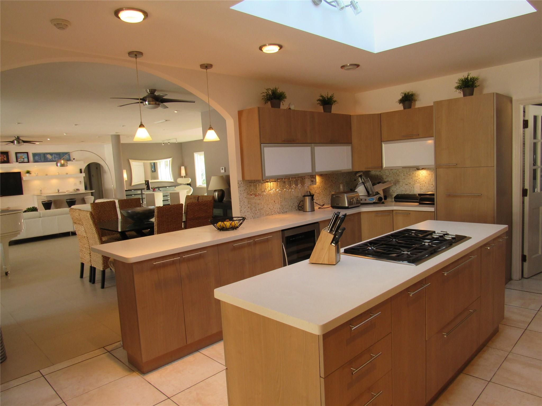 185 Palm Avenue, Miami Beach, FL 33139