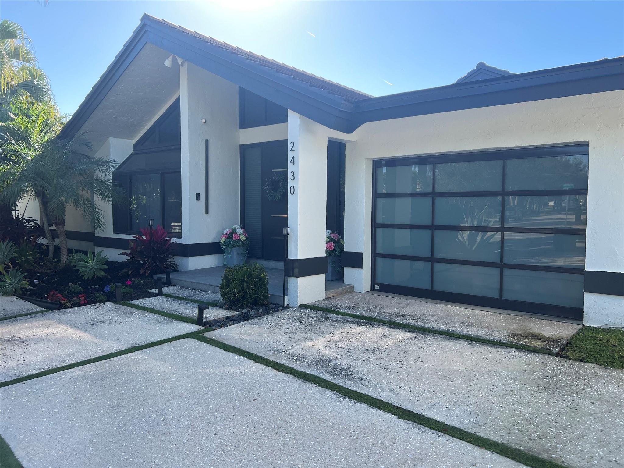 Photo for 2430 NE 49th Street, Lighthouse Point, FL 33064 - listing #FX-10551615 2430 NE 49th Street, Lighthouse Point, FL 33064