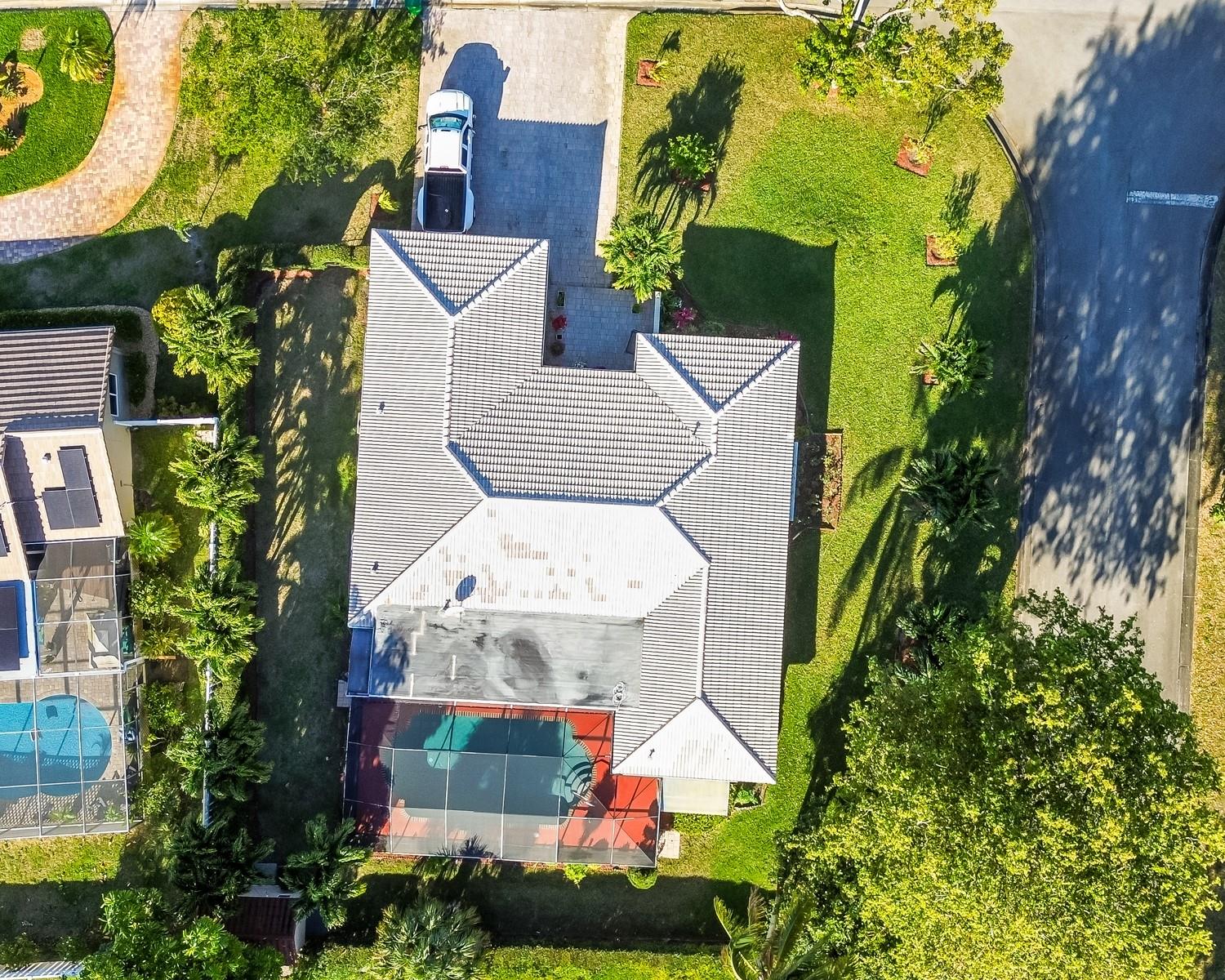 906 NW 83rd Drive, Coral Springs, FL 33071