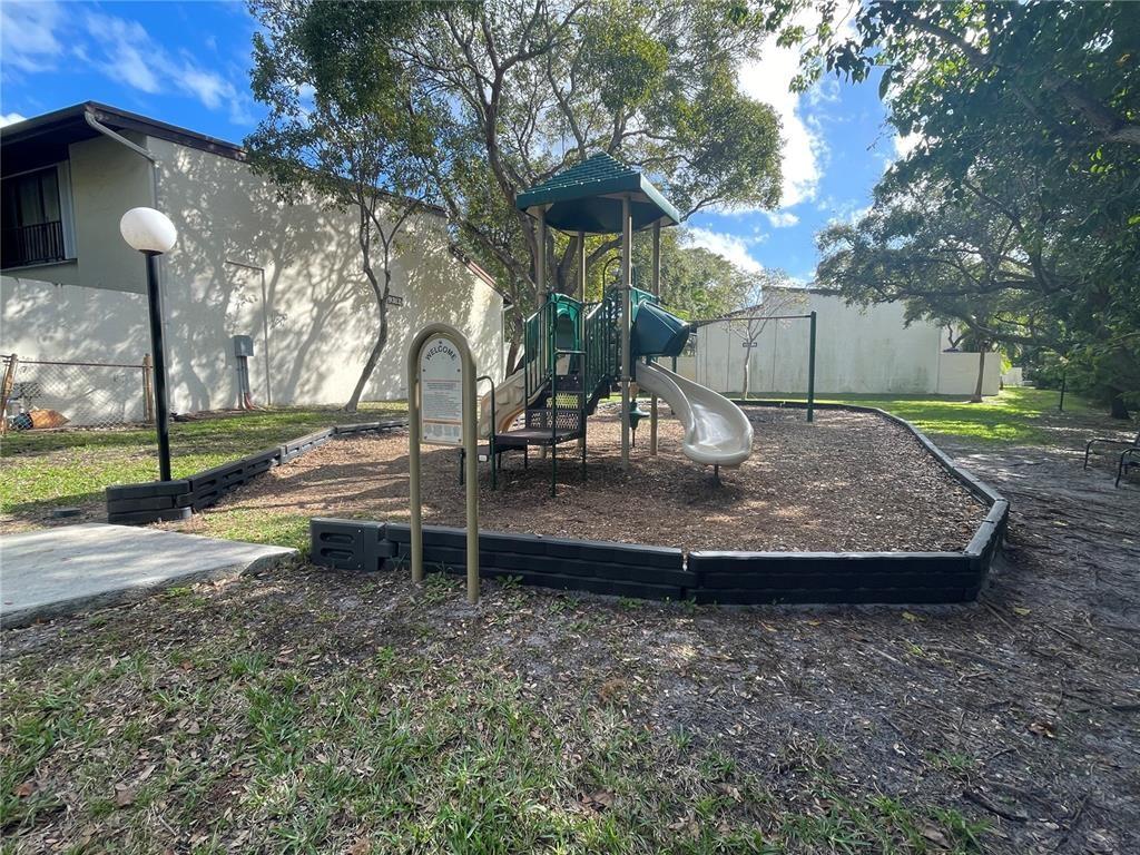 19428 NE 26th Avenue 103, Miami, FL 33180