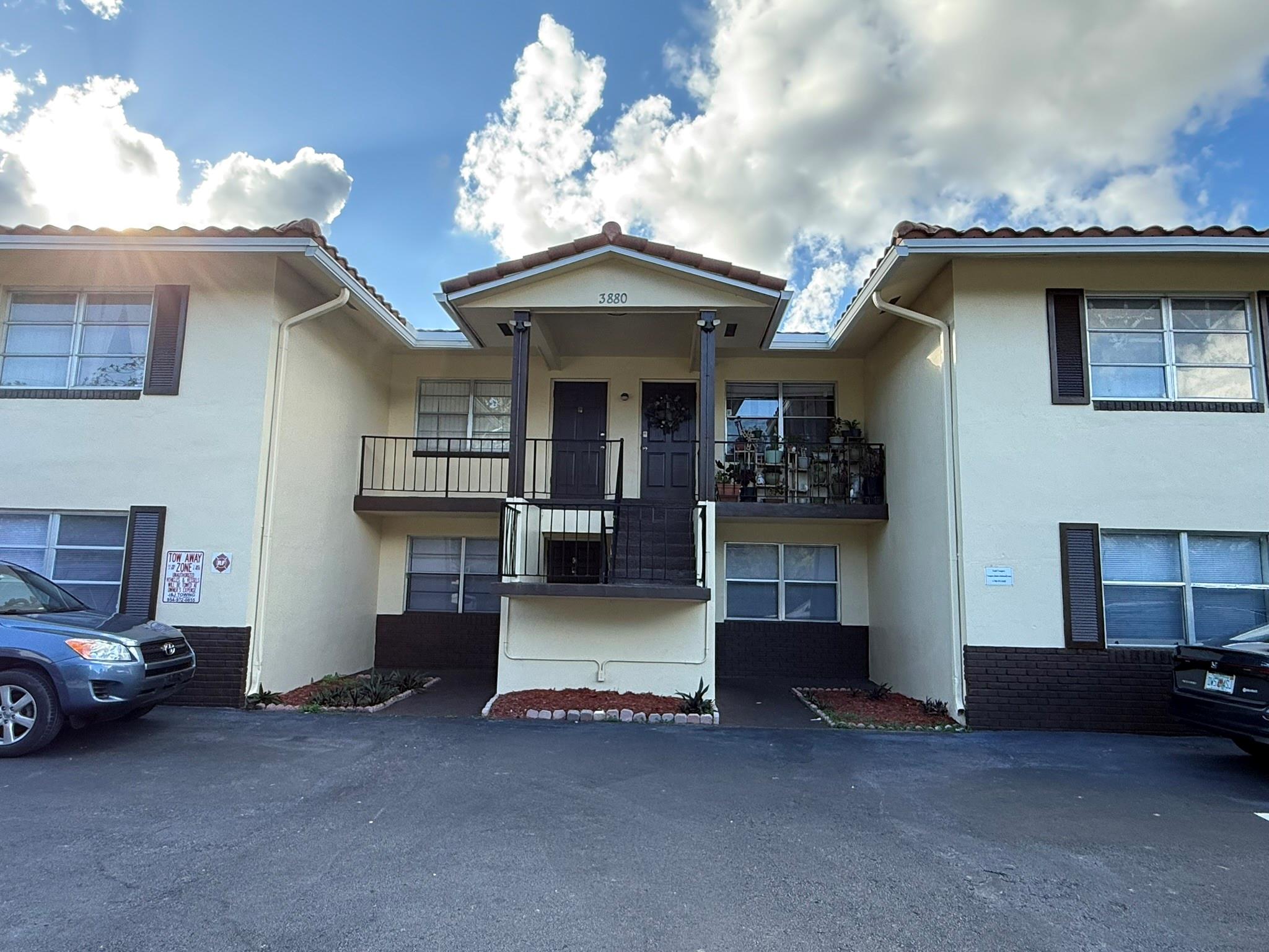 Photo for 3880 Woodside Drive, Coral Springs, FL 33065 - Listing #FX-10540961 3880 Woodside Drive, Coral Springs, FL 33065