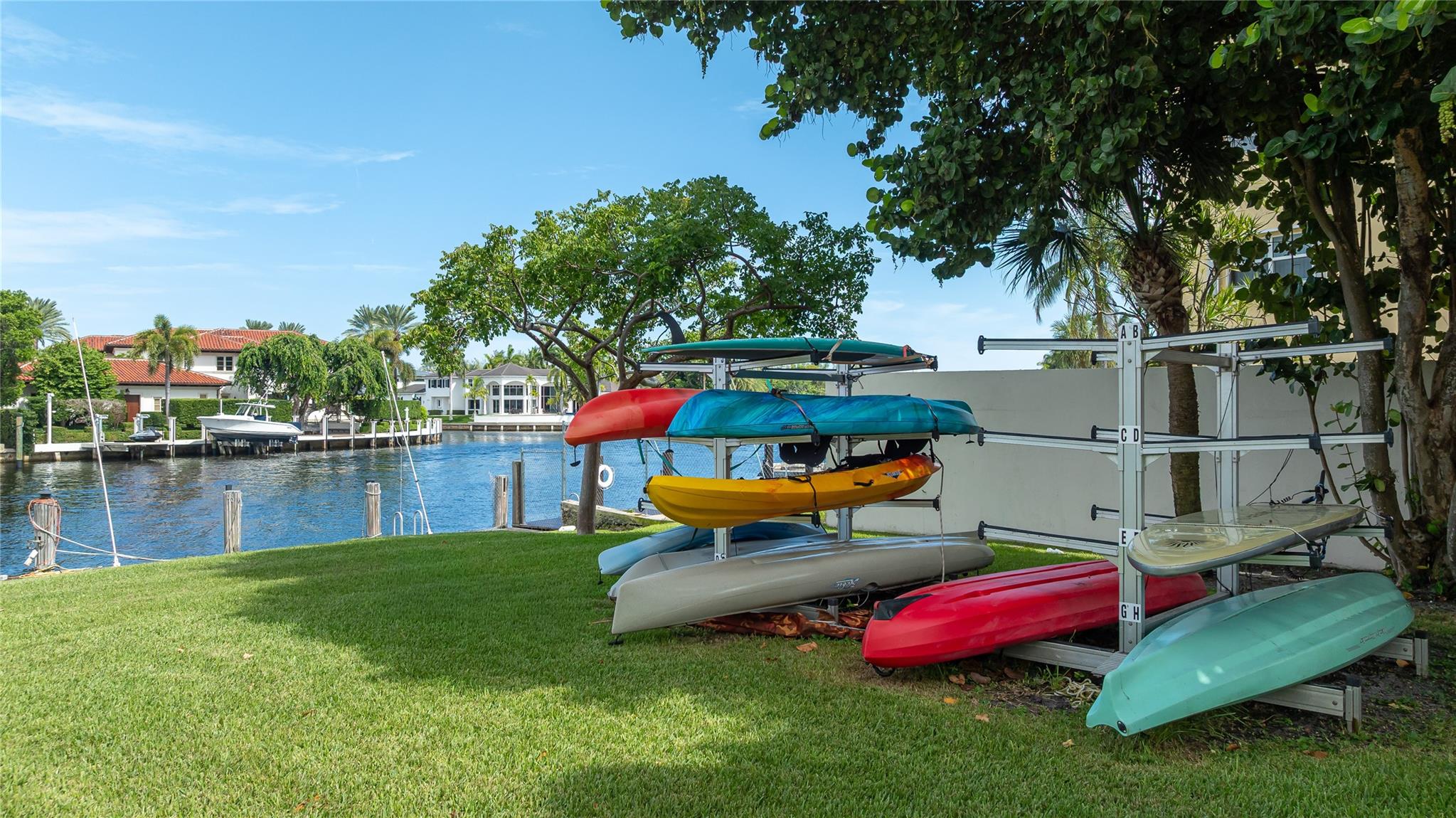 Grounds to enjoy along the waterway at River House Towers.