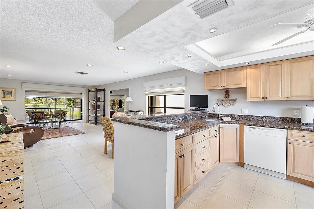 Photo for 8210 E Casa Del Lago, E, Boca Raton, FL 33433 - Listing #FX-10435946 8210 E Casa Del Lago, E, Boca Raton, FL 33433