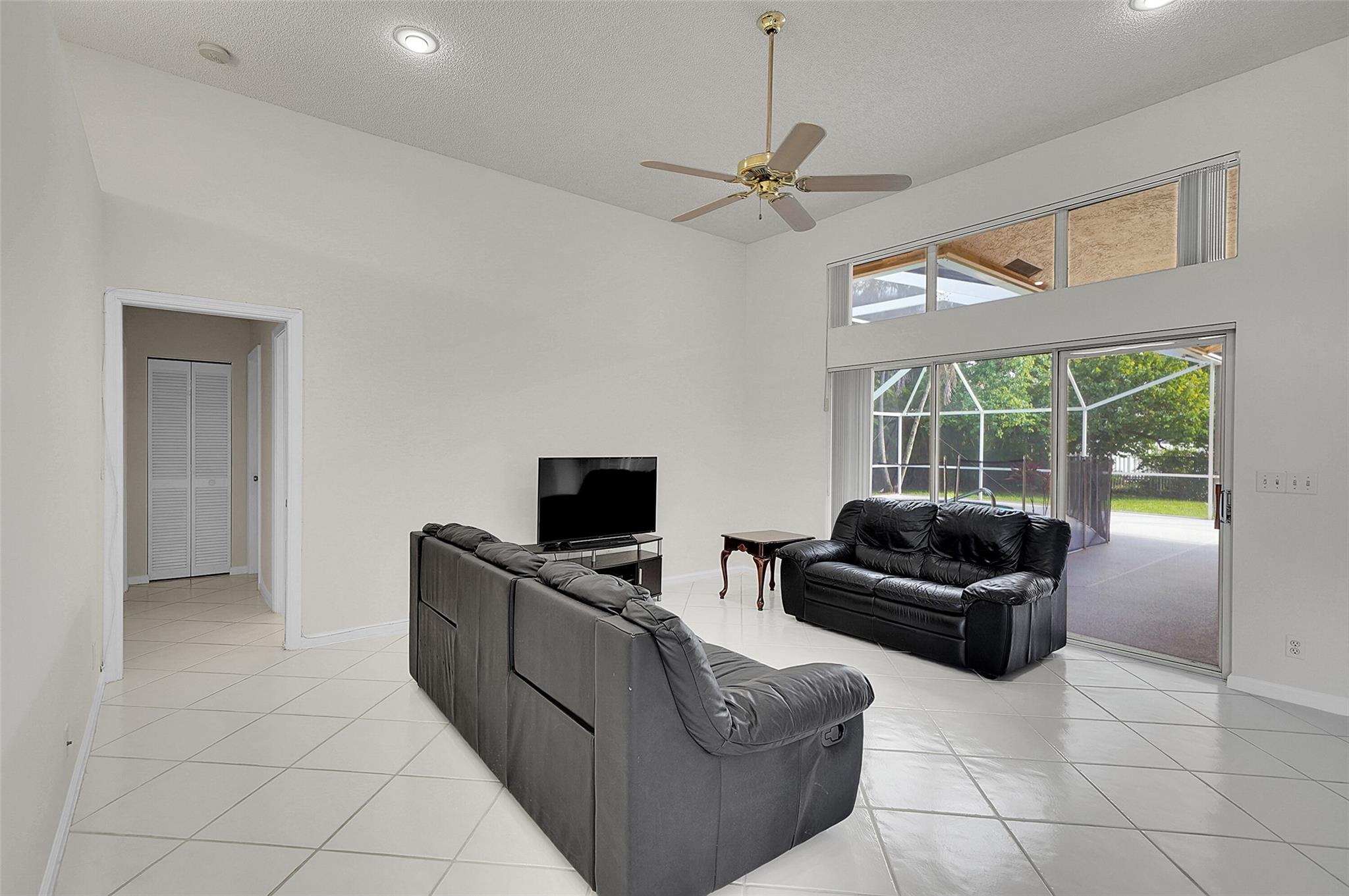 5743 NW 100th Way, Coral Springs, FL 33076