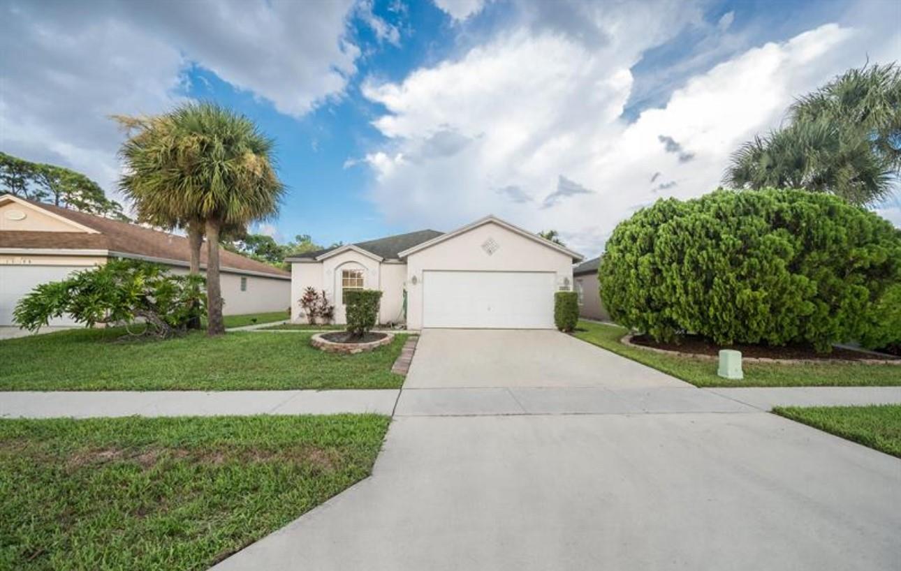 Photo for 1406 Red Apple Lane, West Palm Beach, FL 33415 - listing #FX-10536966 1406 Red Apple Lane, West Palm Beach, FL 33415