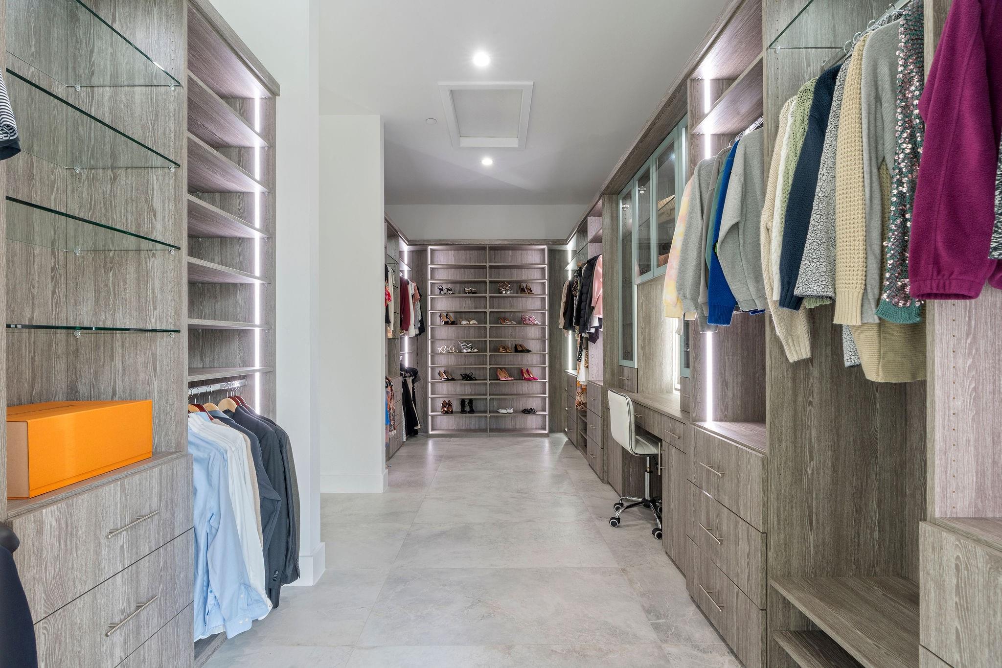 11861 NW 9 Street, Plantation, FL 33325