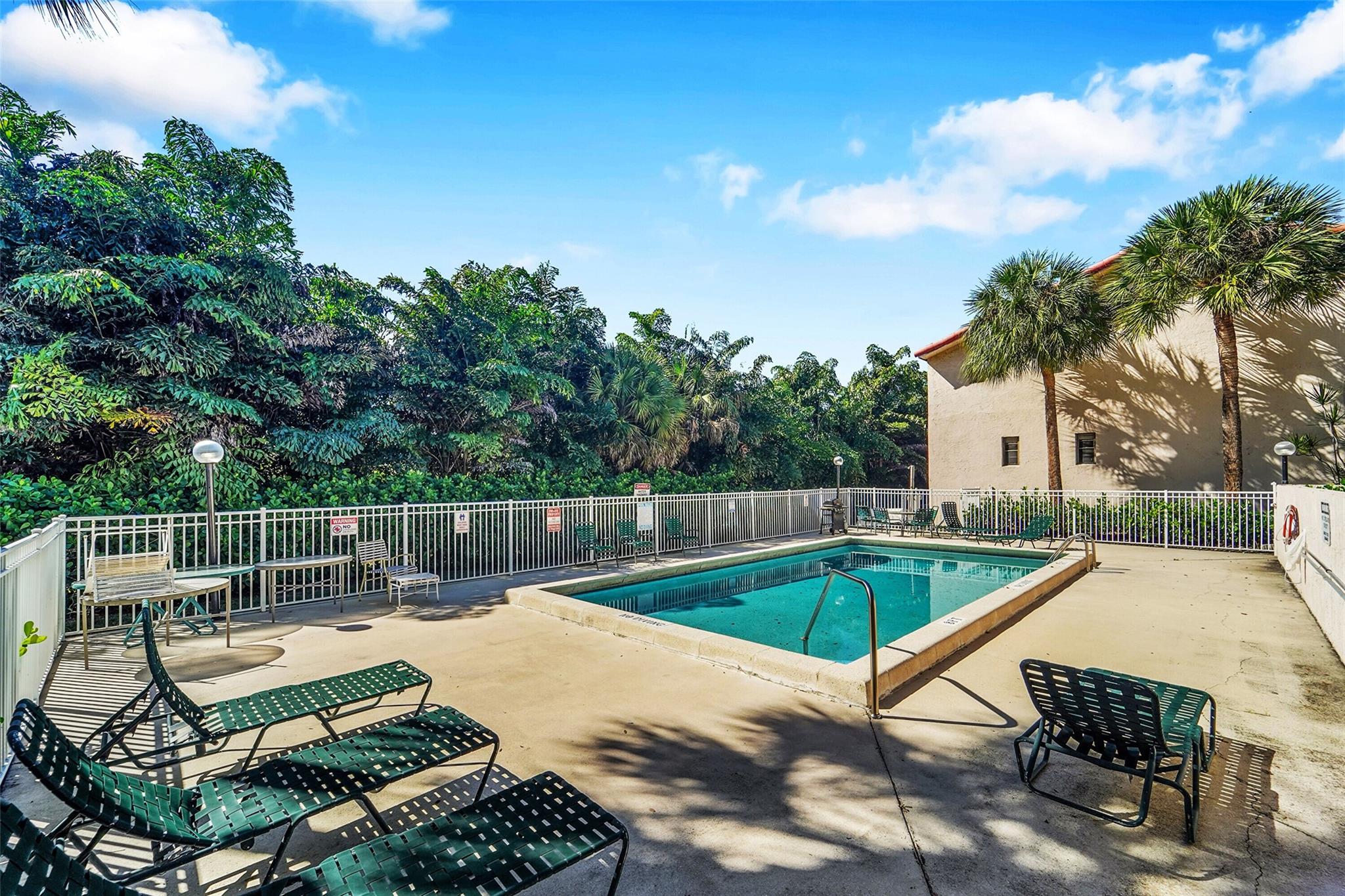 9088 NW 40th Street, Coral Springs, FL 33065