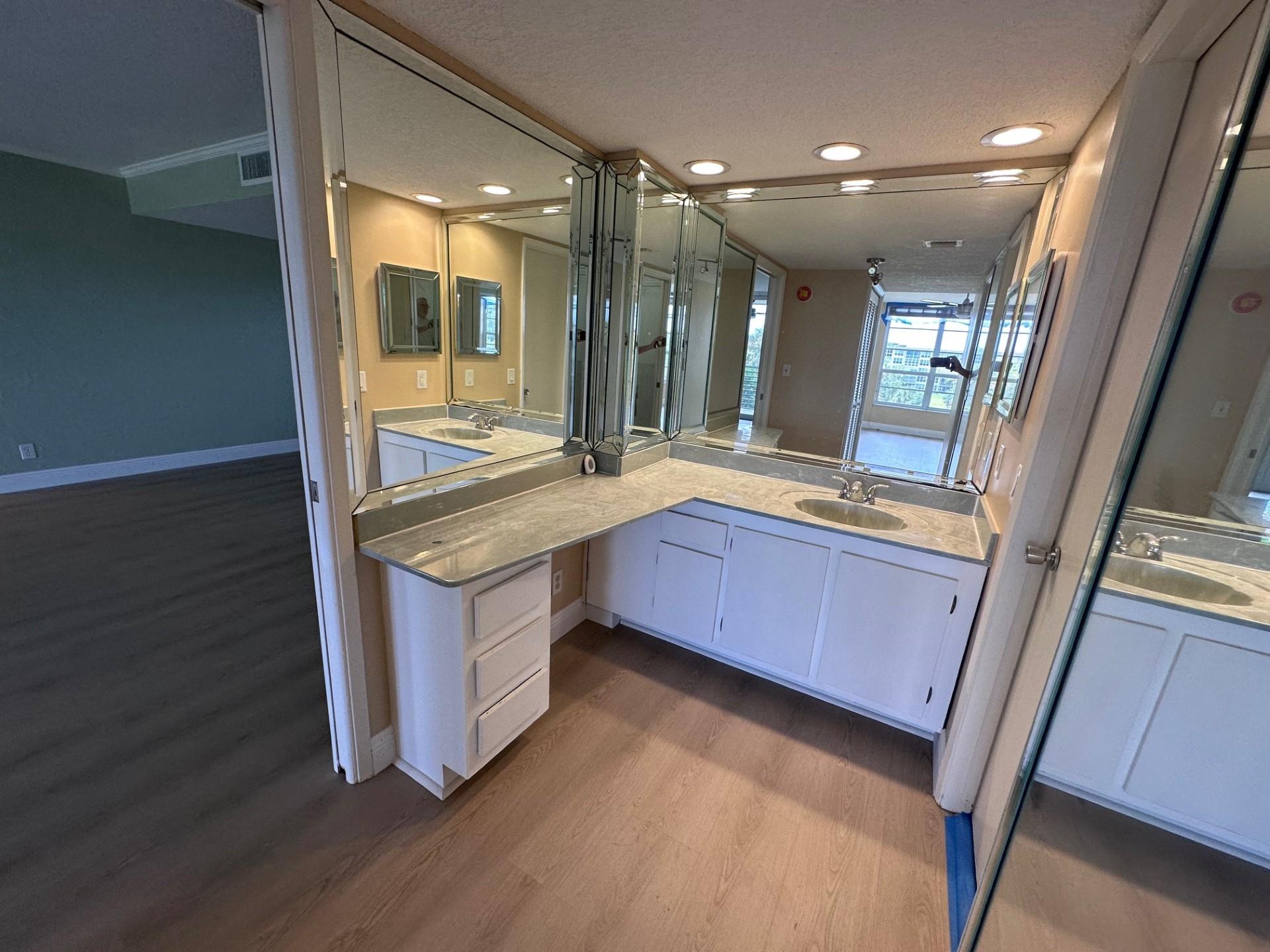 Photo for 3850 Oaks Clubhouse Drive, 403, Pompano Beach, FL 33069 - Listing #FX-10500367 3850 Oaks Clubhouse Drive, 403, Pompano Beach, FL 33069