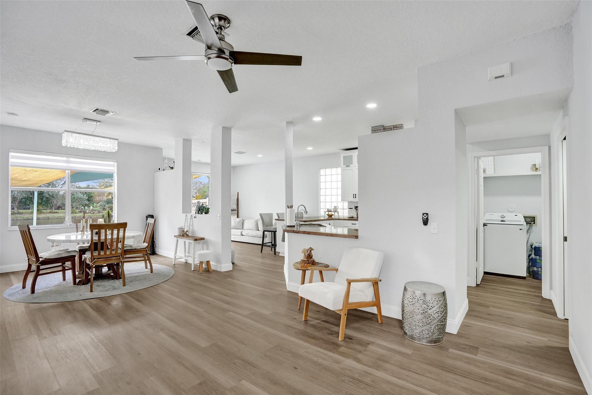 9814 NW 1st Mnr, Coral Springs, FL 33071