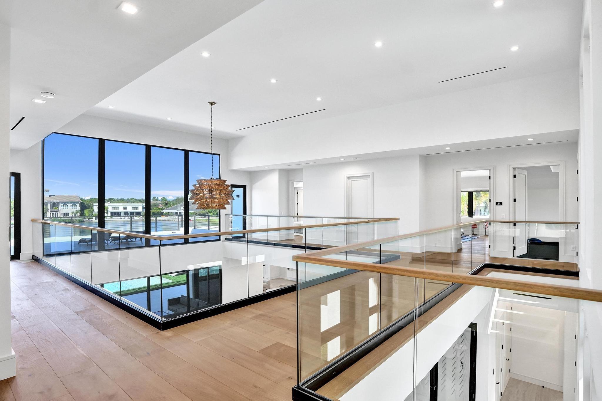 7 Seneca Road, Sea Ranch Lakes, FL 33308