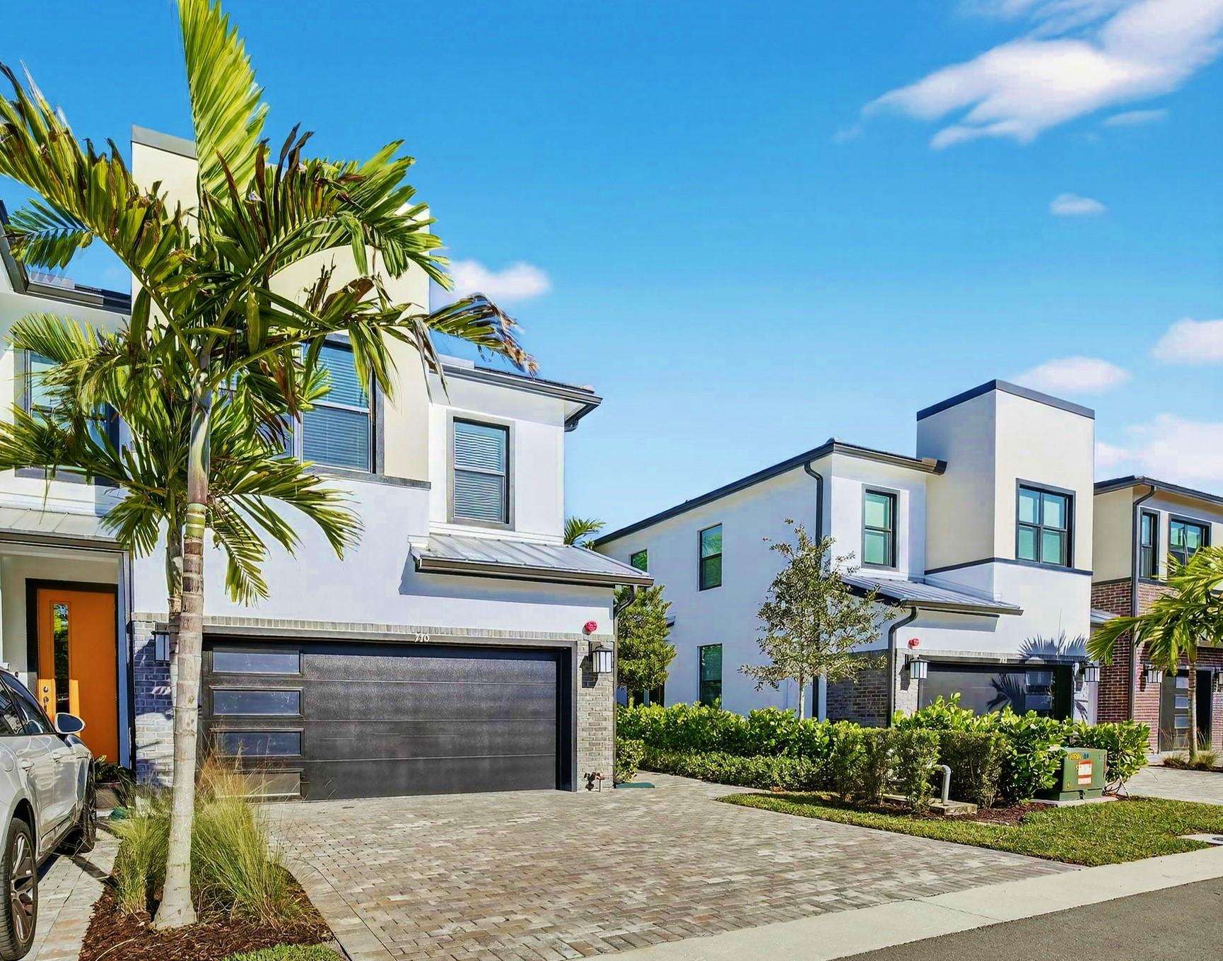 770 NW 82nd Terrace, Plantation, FL 33324