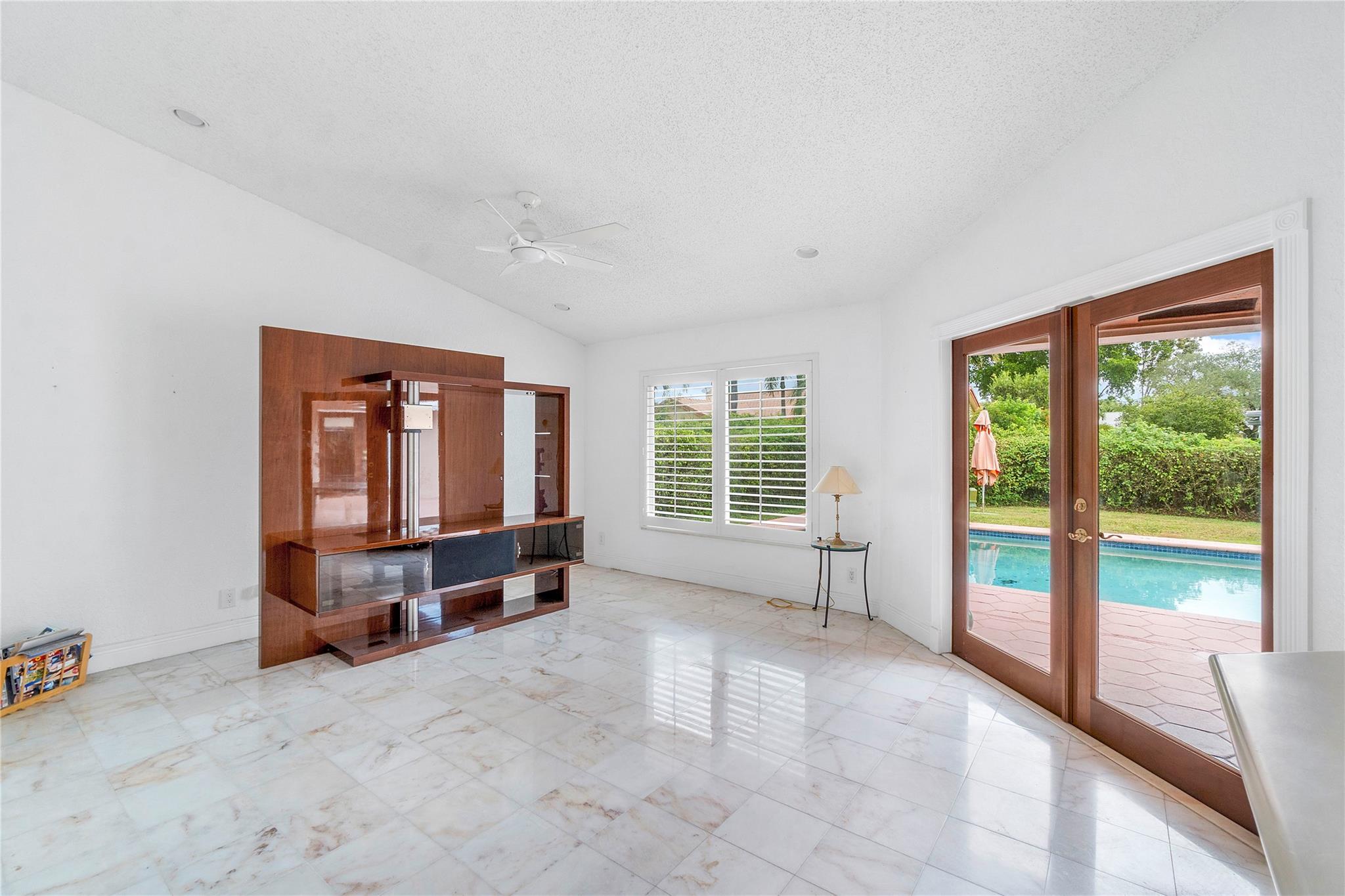 233 NW 119th Lane, Coral Springs, FL 33071