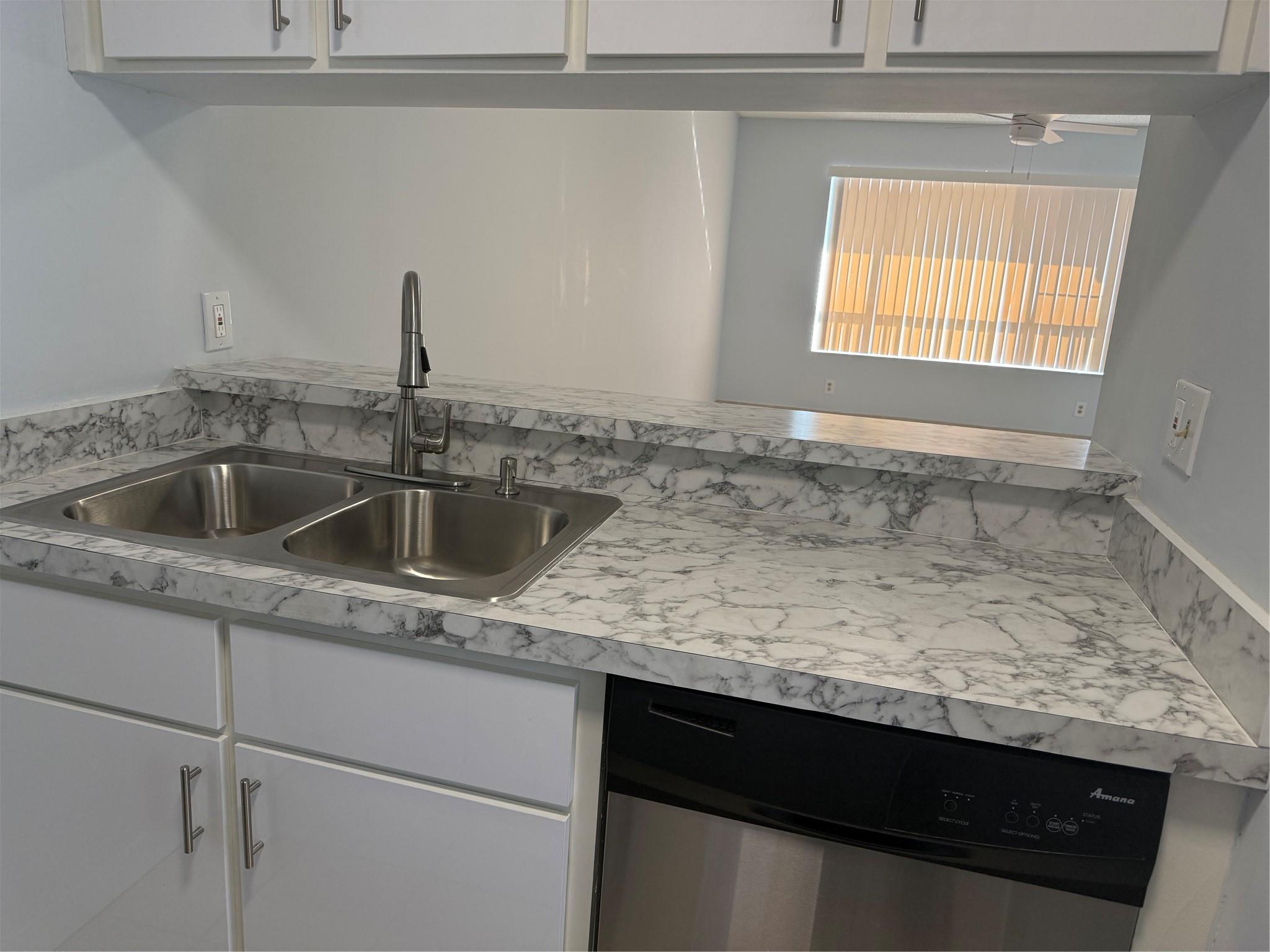 9930 N Twin Lakes Drive 7-L, Coral Springs, FL 33071