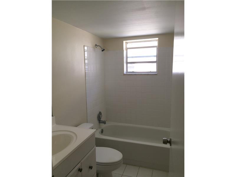 4273 NW 89th Avenue, Coral Springs, FL 33065