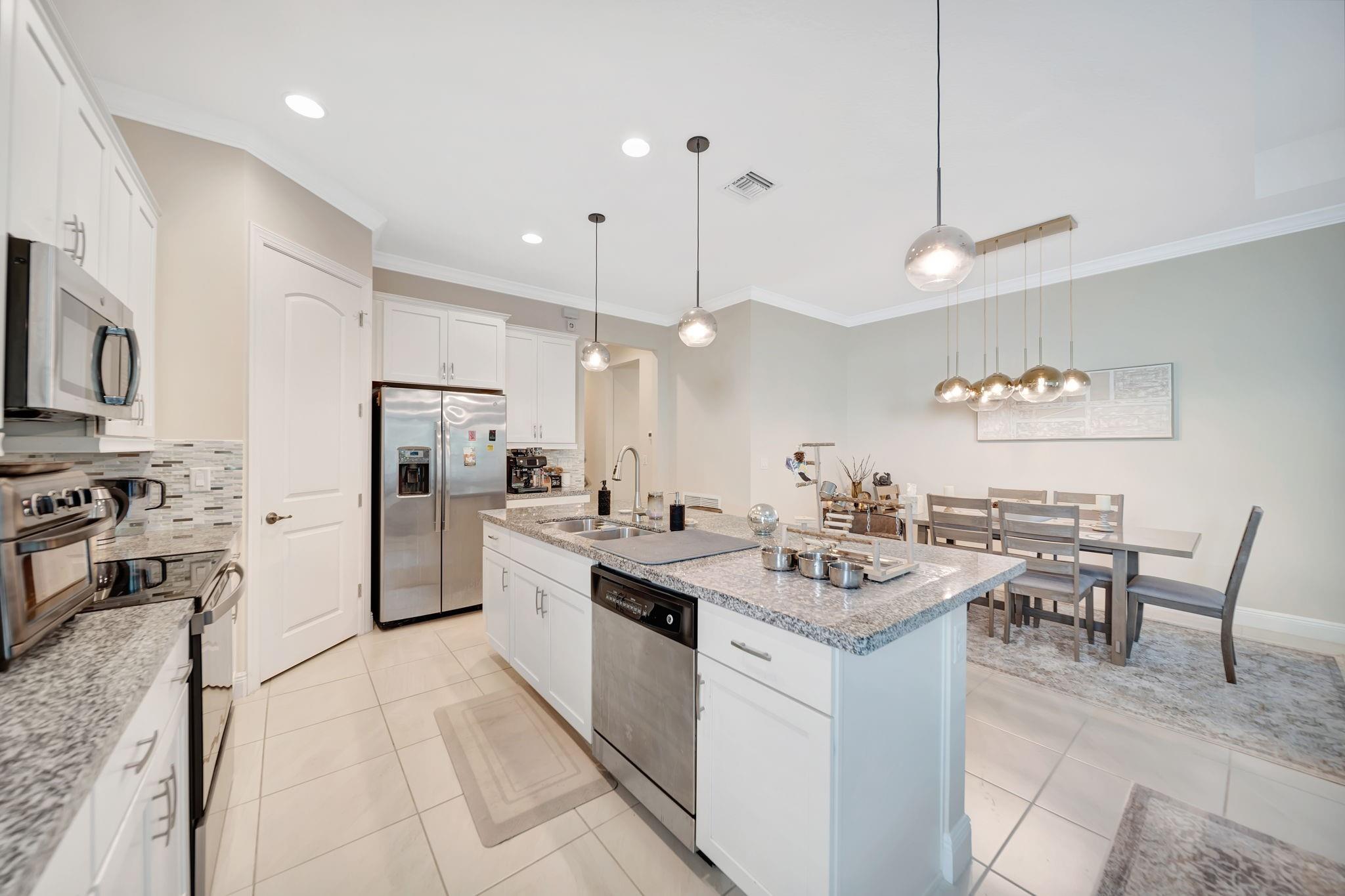 3824 NW 89th Way, Coral Springs, FL 33065