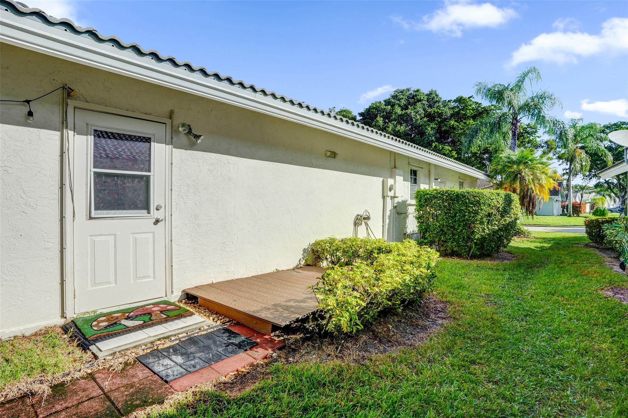 5372 Pine Circle, Coral Springs, FL 33067