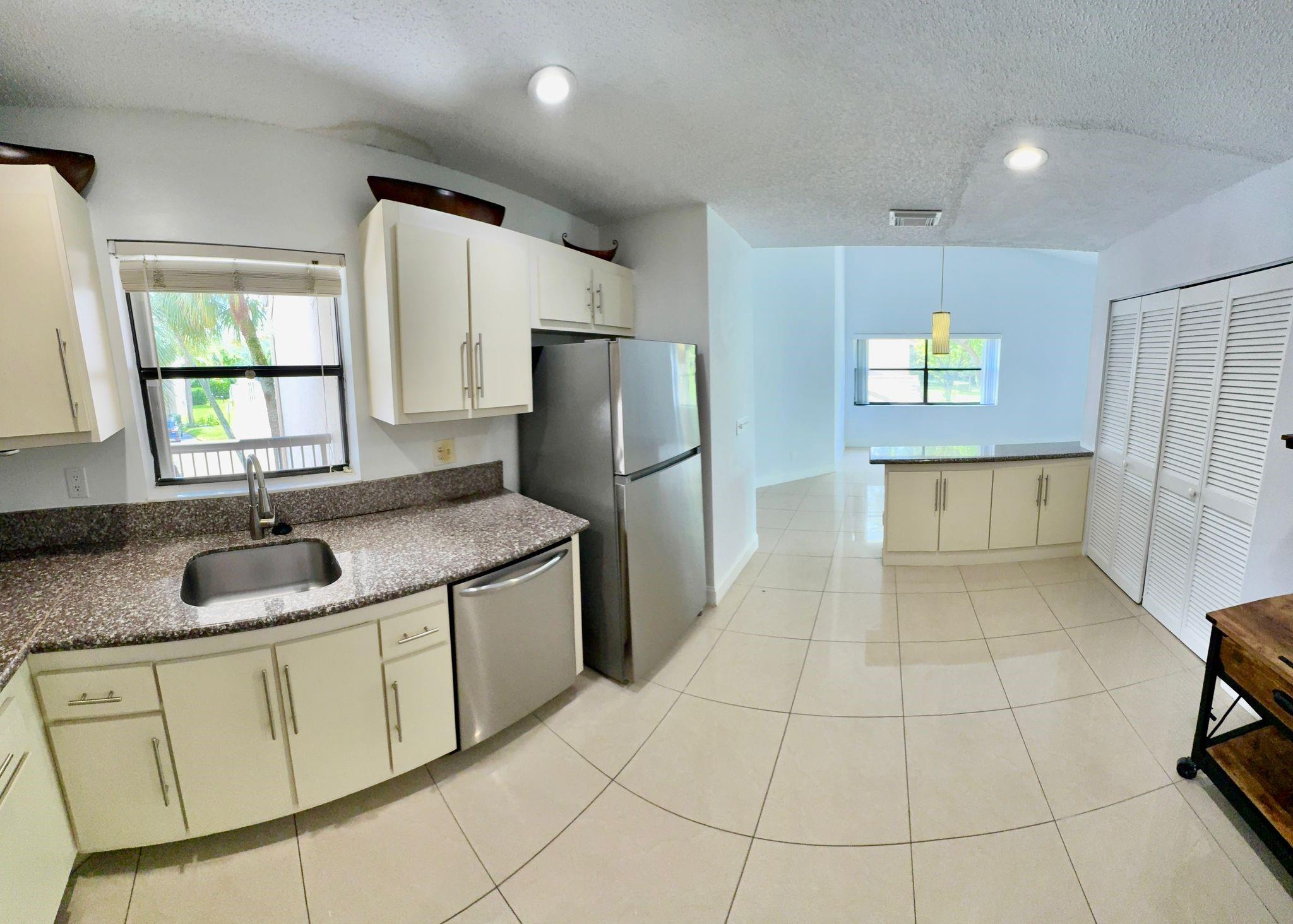 9657 N Riverside Drive 5H, Coral Springs, FL 33071