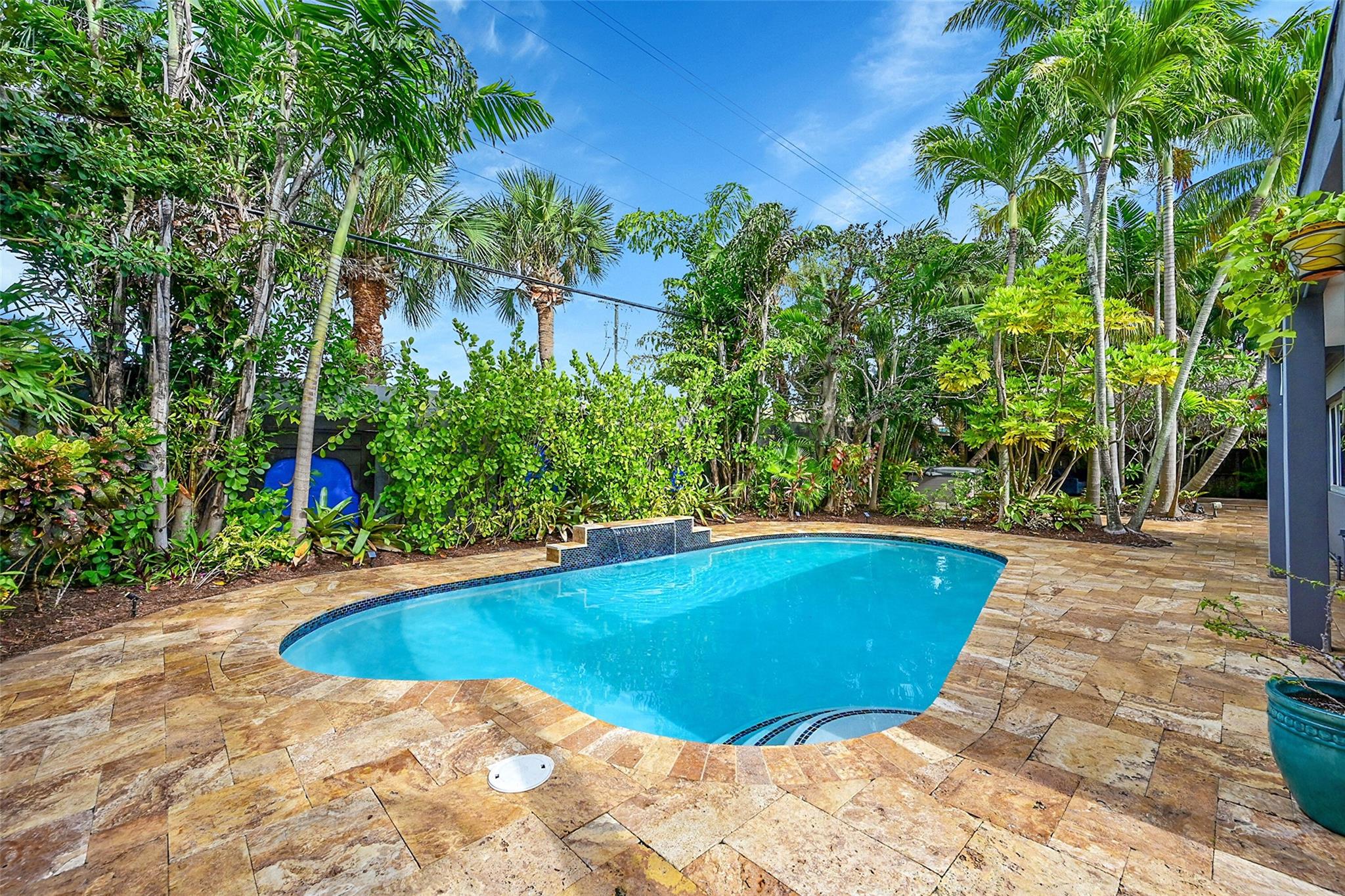 Photo for 2716 NE 10th Terrace, Wilton Manors, FL 33334 - Listing #FX-10518956 2716 NE 10th Terrace, Wilton Manors, FL 33334