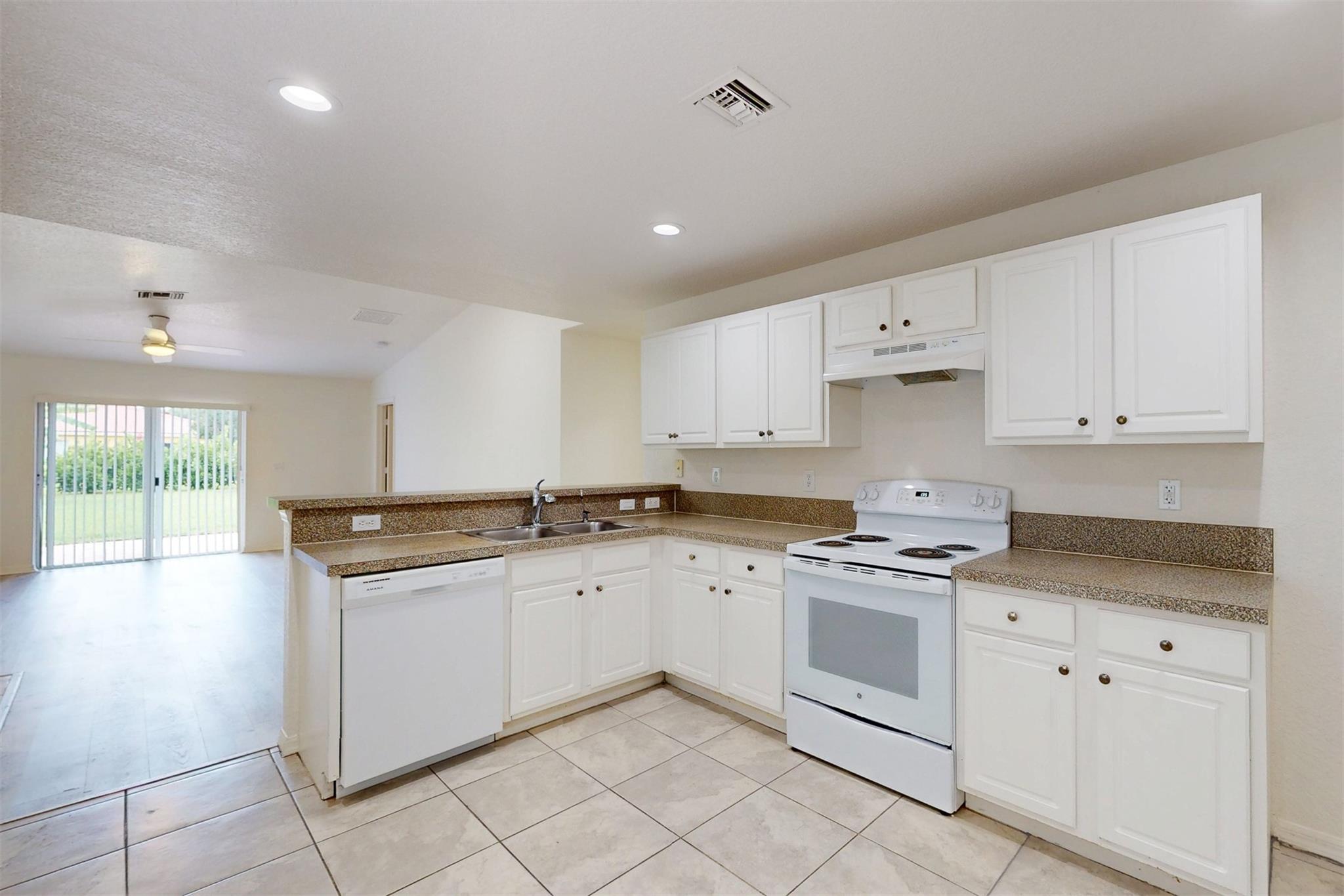 Photo for 5563 55th Terrace, Vero Beach, FL 32967 - Listing #FX-10517205 5563 55th Terrace, Vero Beach, FL 32967