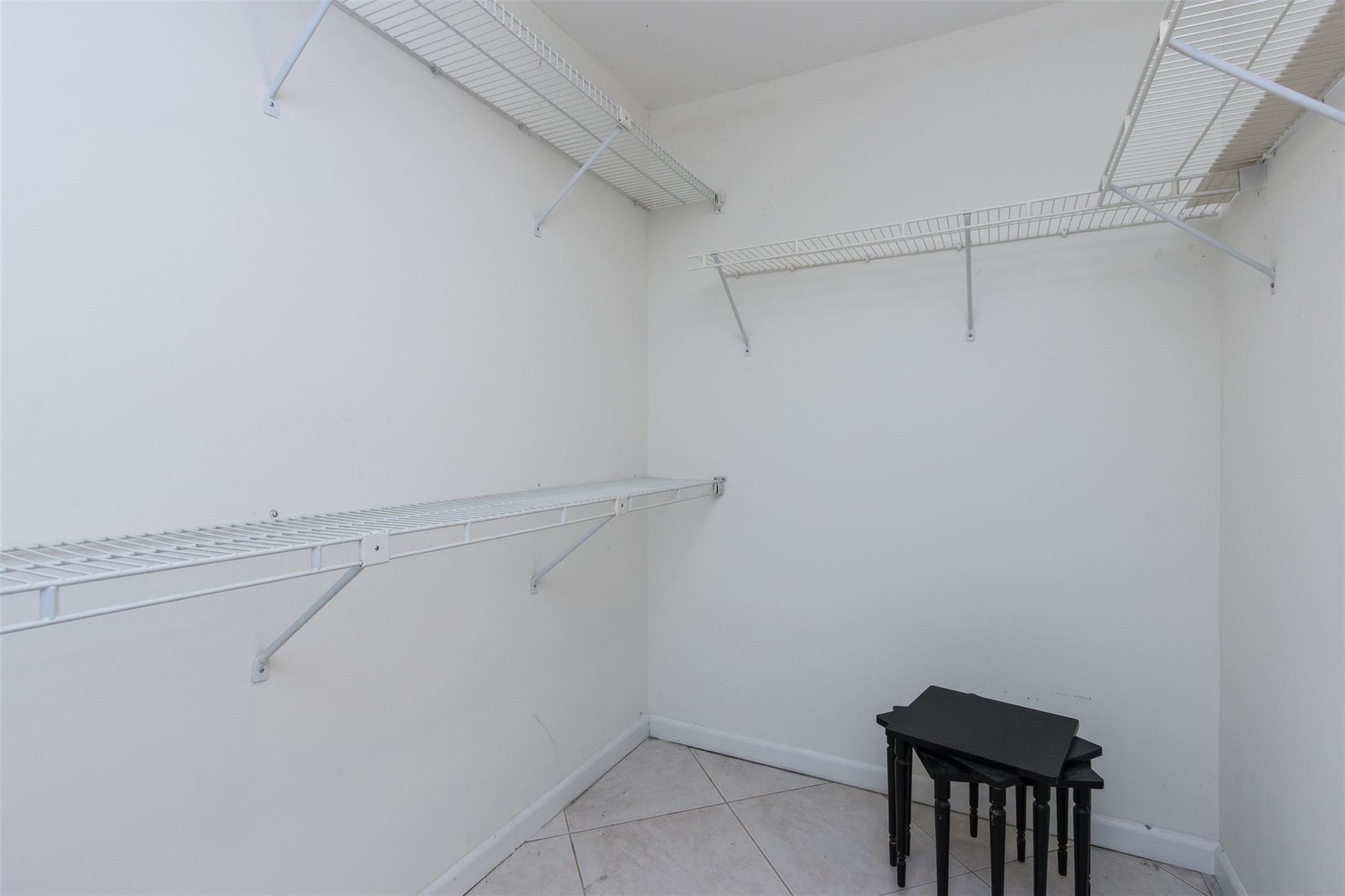 450 Briarwood Circle 2, Hollywood, FL 33024