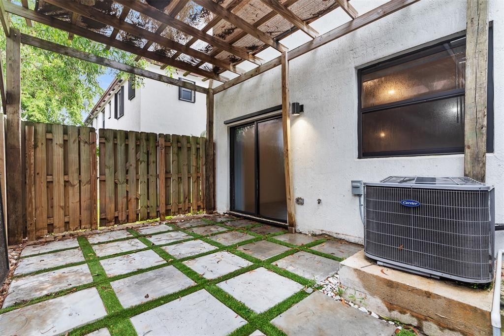 340 NE 208th Terrace 340, Miami, FL 33179