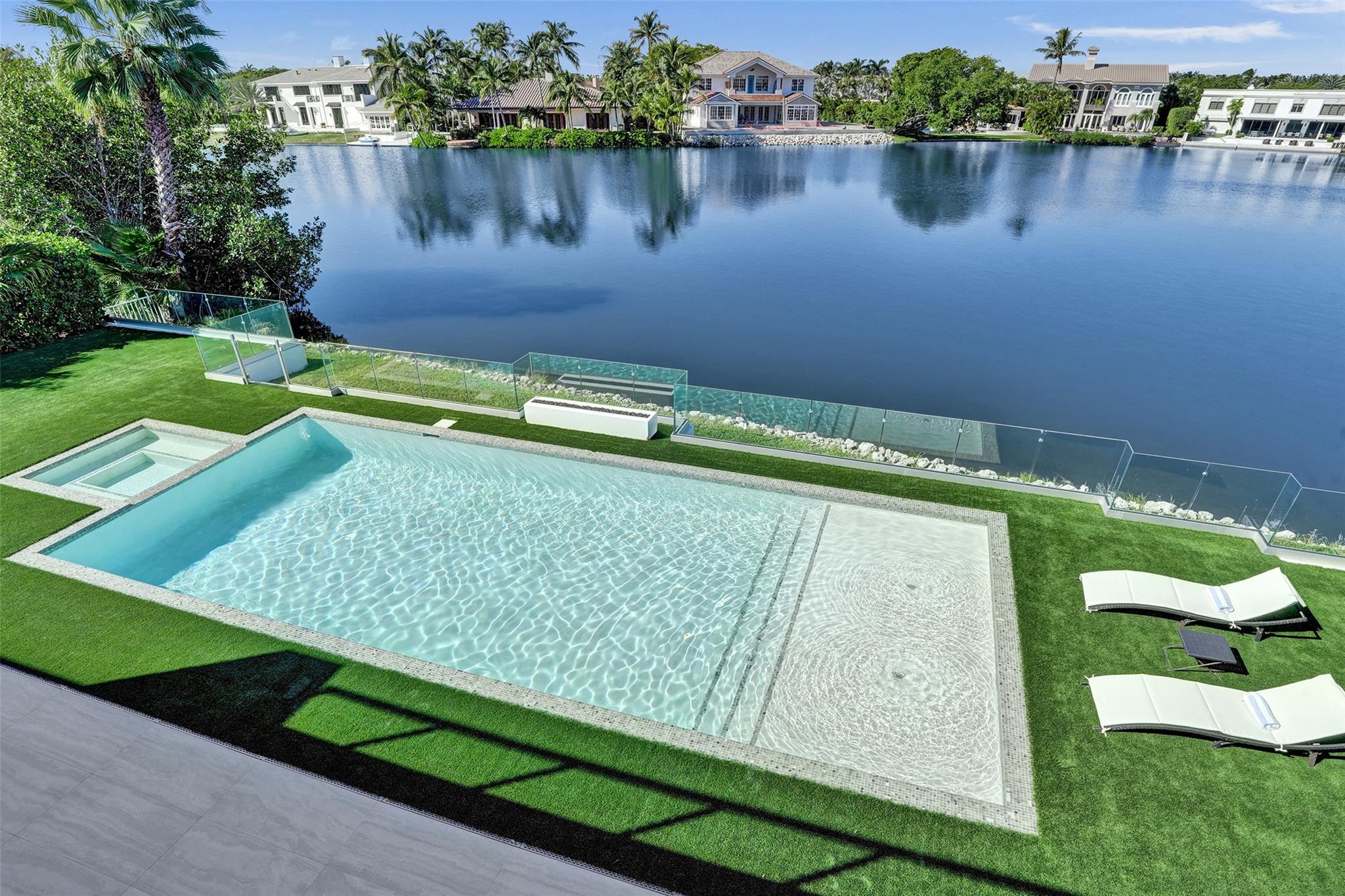 7 Seneca Road, Sea Ranch Lakes, FL 33308