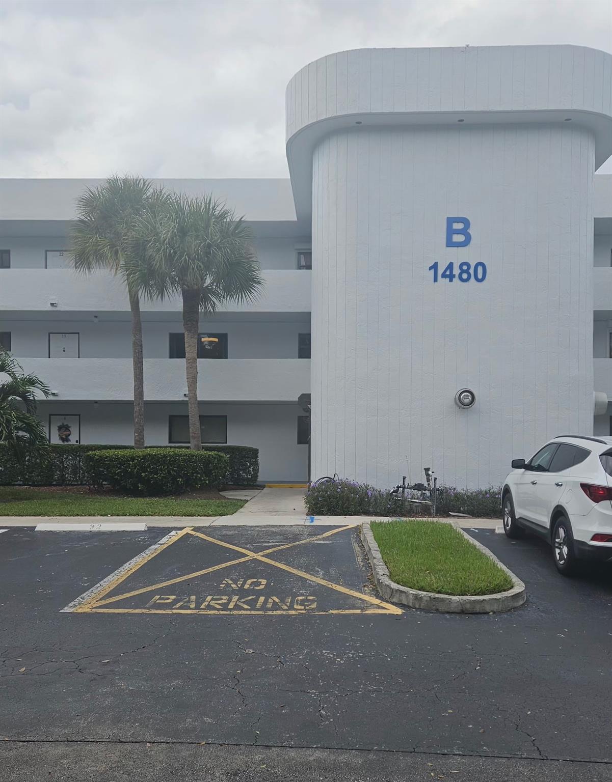 Photo for 1480 Sheridan, 4B, Hollywood, FL 33020 - listing #FX-10533933 1480 Sheridan, 4B, Hollywood, FL 33020