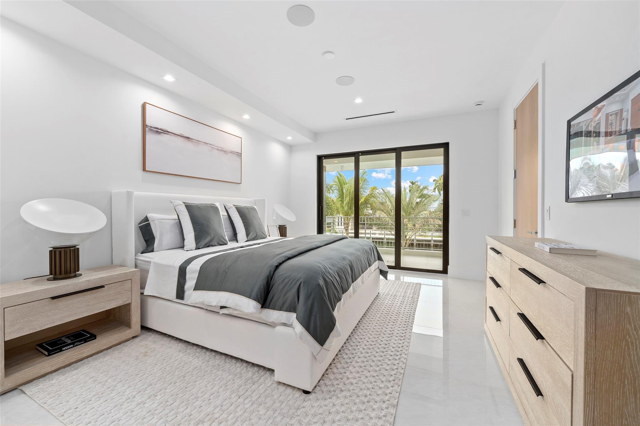 24 Fiesta Way, Fort Lauderdale, FL 33301