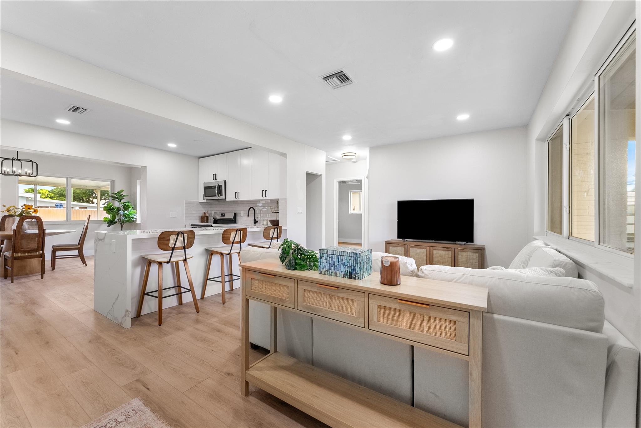 Photo for 7021 SW 12th Street, Pembroke Pines, FL 33023 - listing #FX-10535922 7021 SW 12th Street, Pembroke Pines, FL 33023