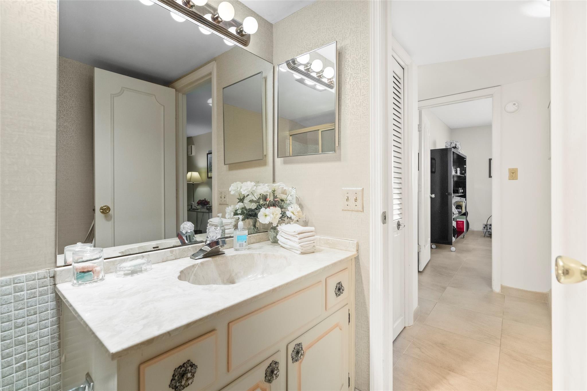 Photo for 3050 NE 47th Court, 502 & 503, Fort Lauderdale, FL 33308 - Listing #FX-10477937 3050 NE 47th Court, 502 & 503, Fort Lauderdale, FL 33308