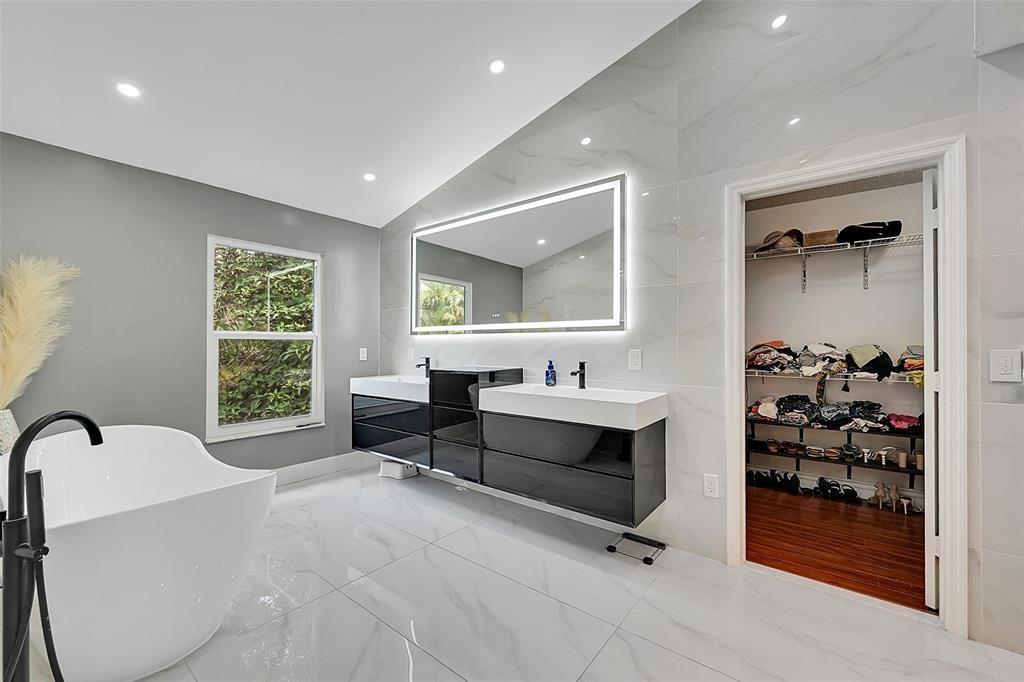 7501 Red Bay Place, Coral Springs, FL 33065