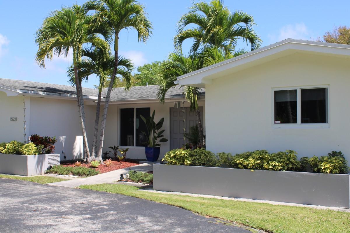 Photo for 15221 SW 79th Avenue, Palmetto Bay, FL 33157 - listing #FX-10533656 15221 SW 79th Avenue, Palmetto Bay, FL 33157