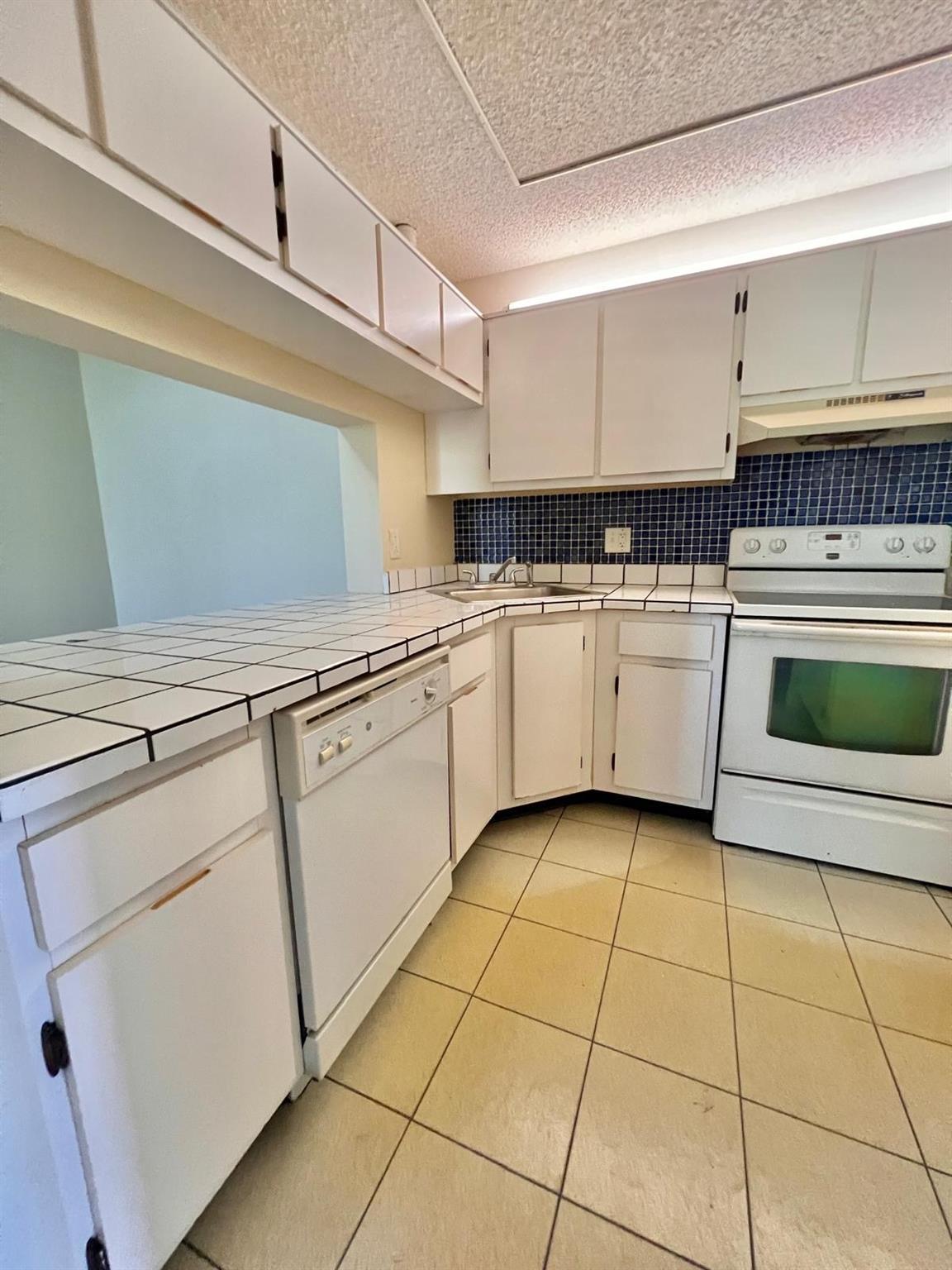 Photo for 1009 Green Pine Boulevard, H3, West Palm Beach, FL 33409 - Listing #FX-10526607 1009 Green Pine Boulevard, H3, West Palm Beach, FL 33409