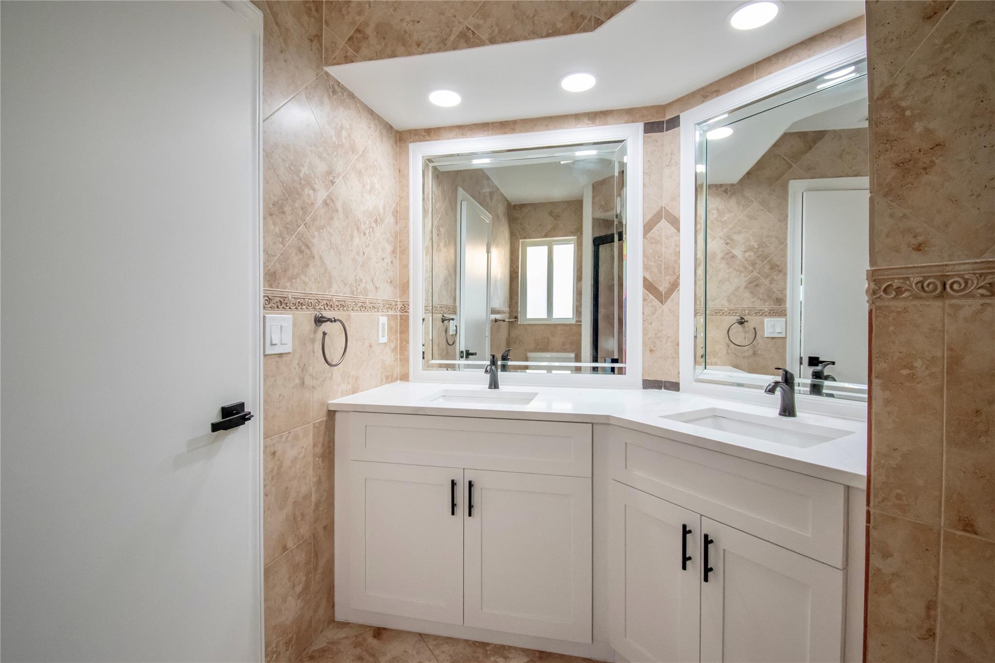 9107 Chatsworth Cascades Circle, Boca Raton, FL 33434