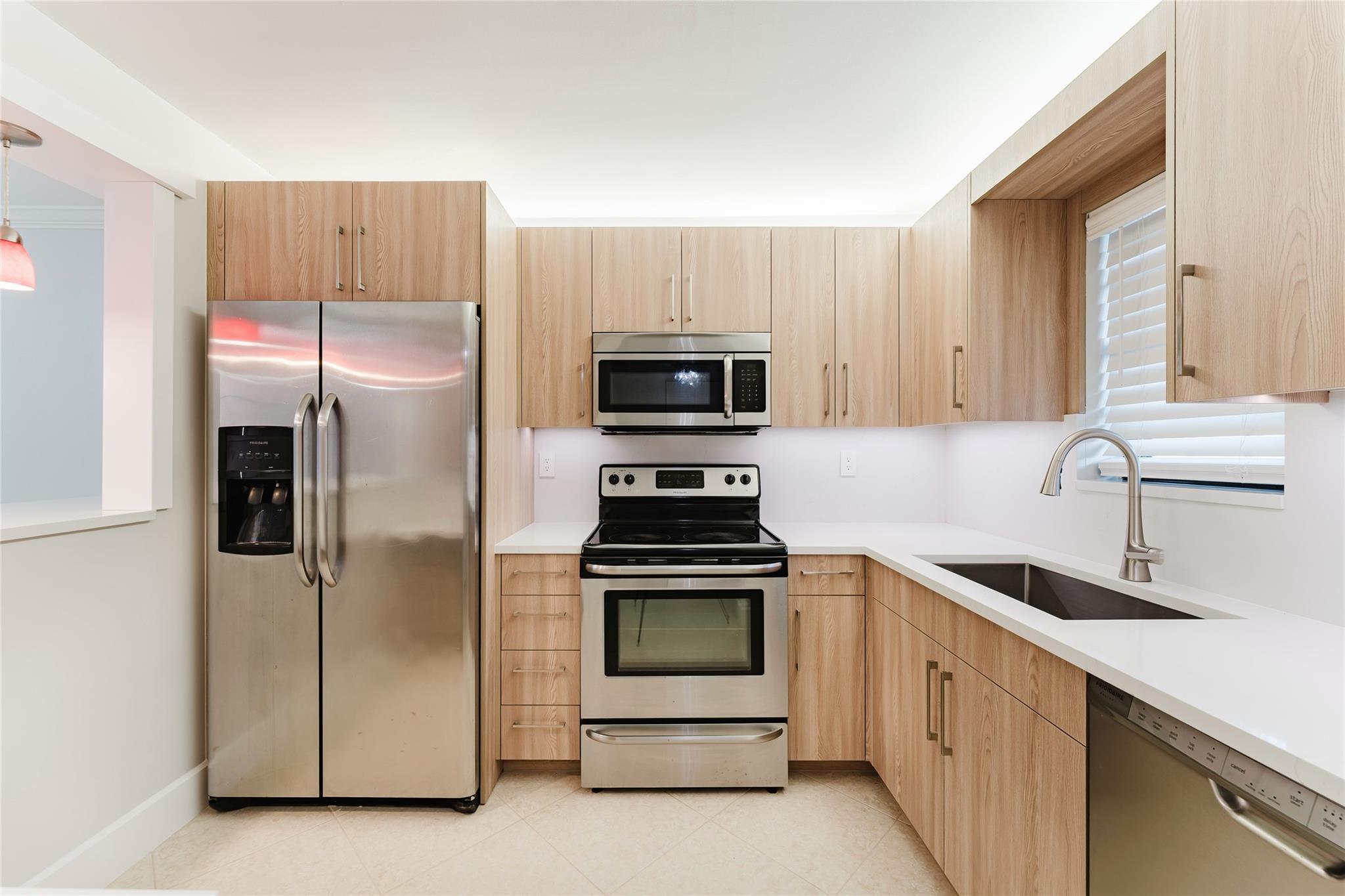 Photo for 9440 SW 8th Street, 207, Boca Raton, FL 33428 - Listing #FX-10517135 9440 SW 8th Street, 207, Boca Raton, FL 33428