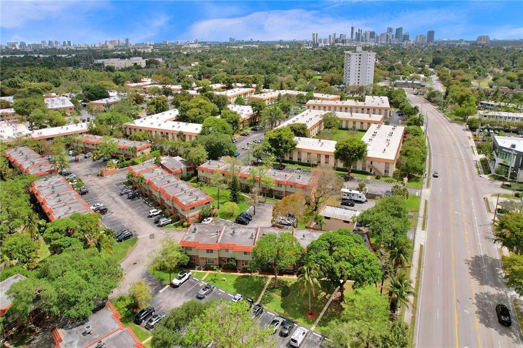 Photo for 12 NE 20th Court, 9B, Wilton Manors, FL 33305 - listing #FX-10533180 12 NE 20th Court, 9B, Wilton Manors, FL 33305